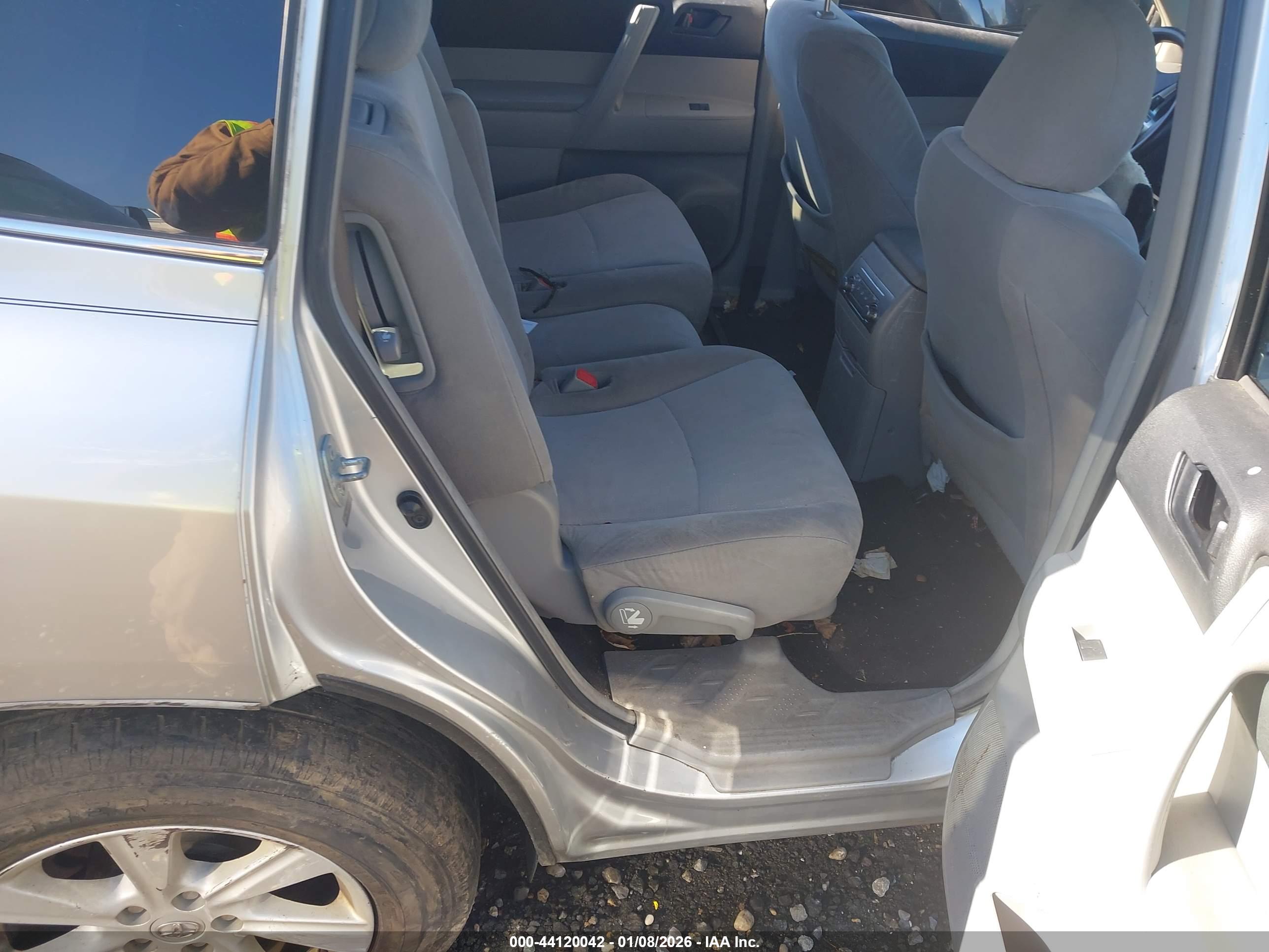 TOYOTA HIGHLANDER image 8