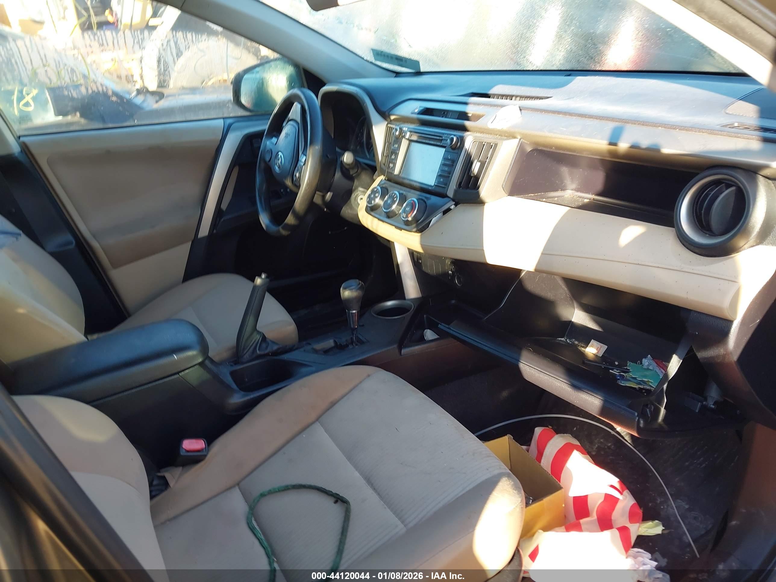 TOYOTA RAV4 image 5