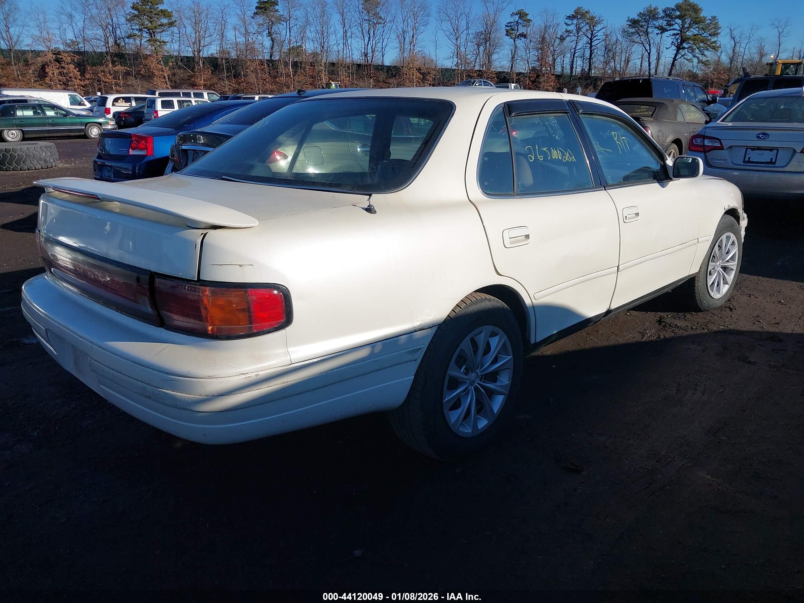 TOYOTA CAMRY image 4
