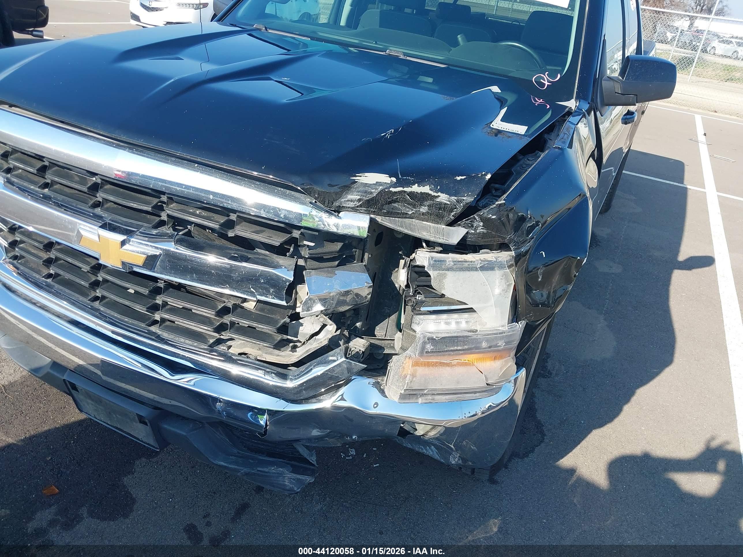 CHEVROLET SILVERADO image 6