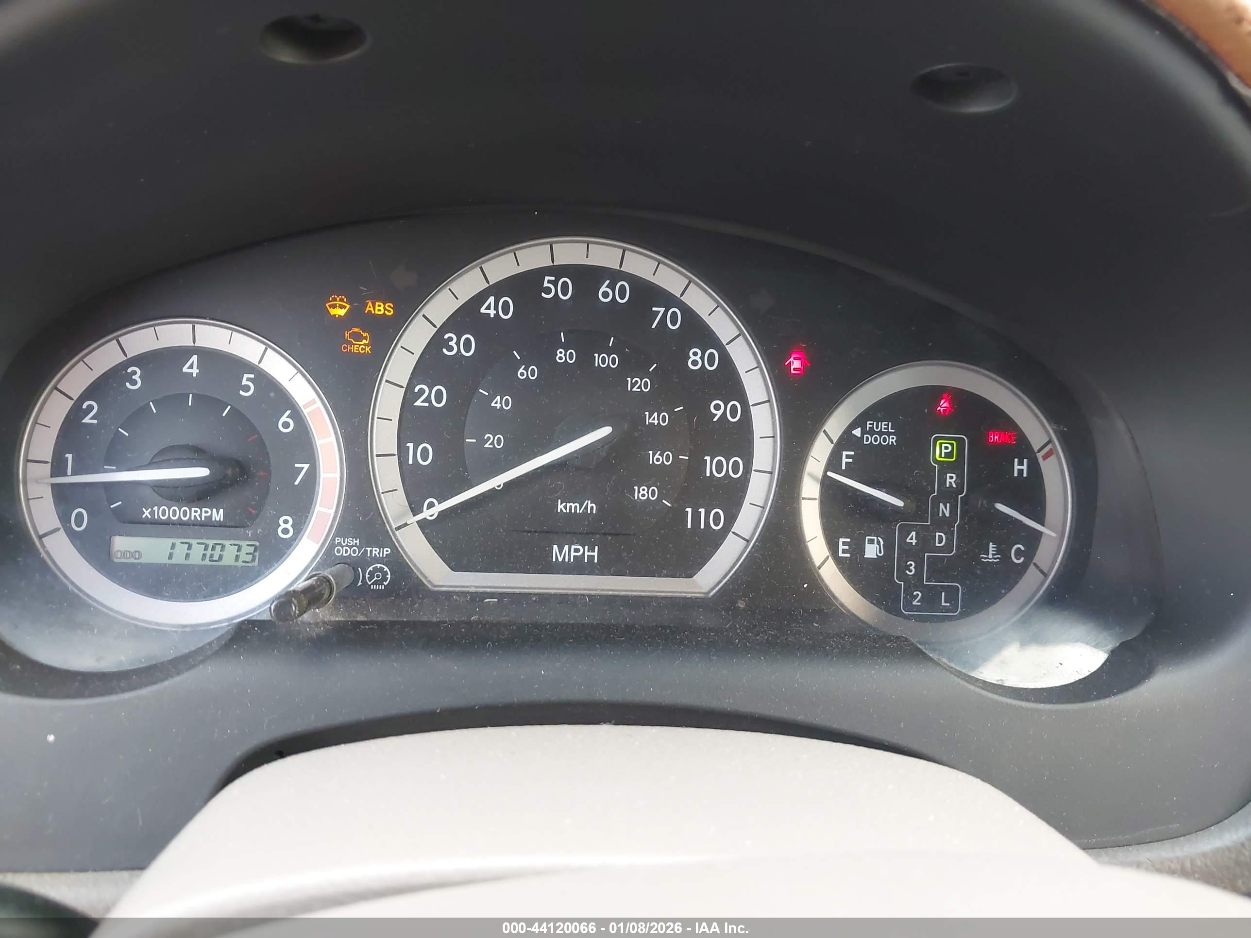 TOYOTA SIENNA image 7