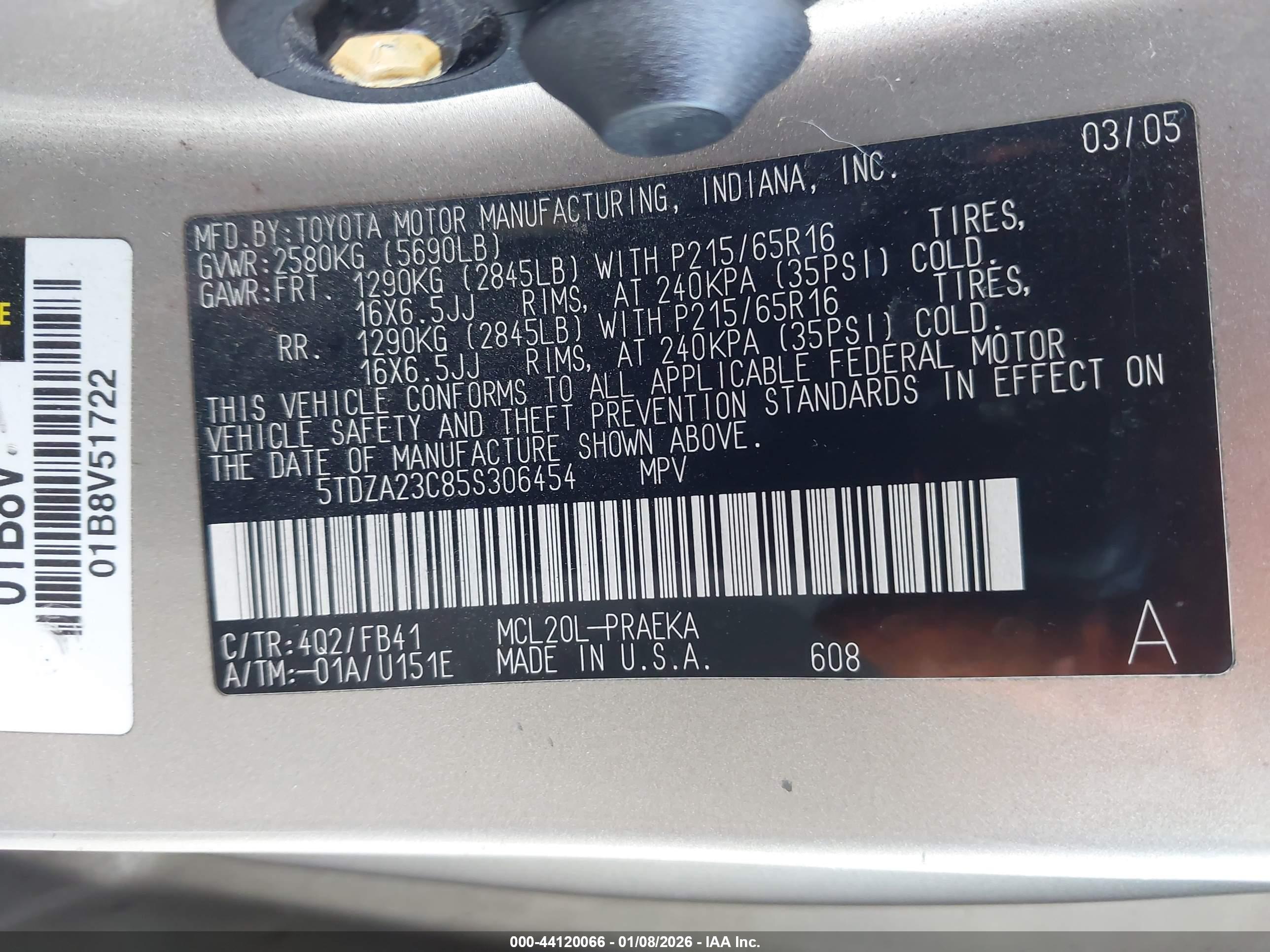 TOYOTA SIENNA image 9