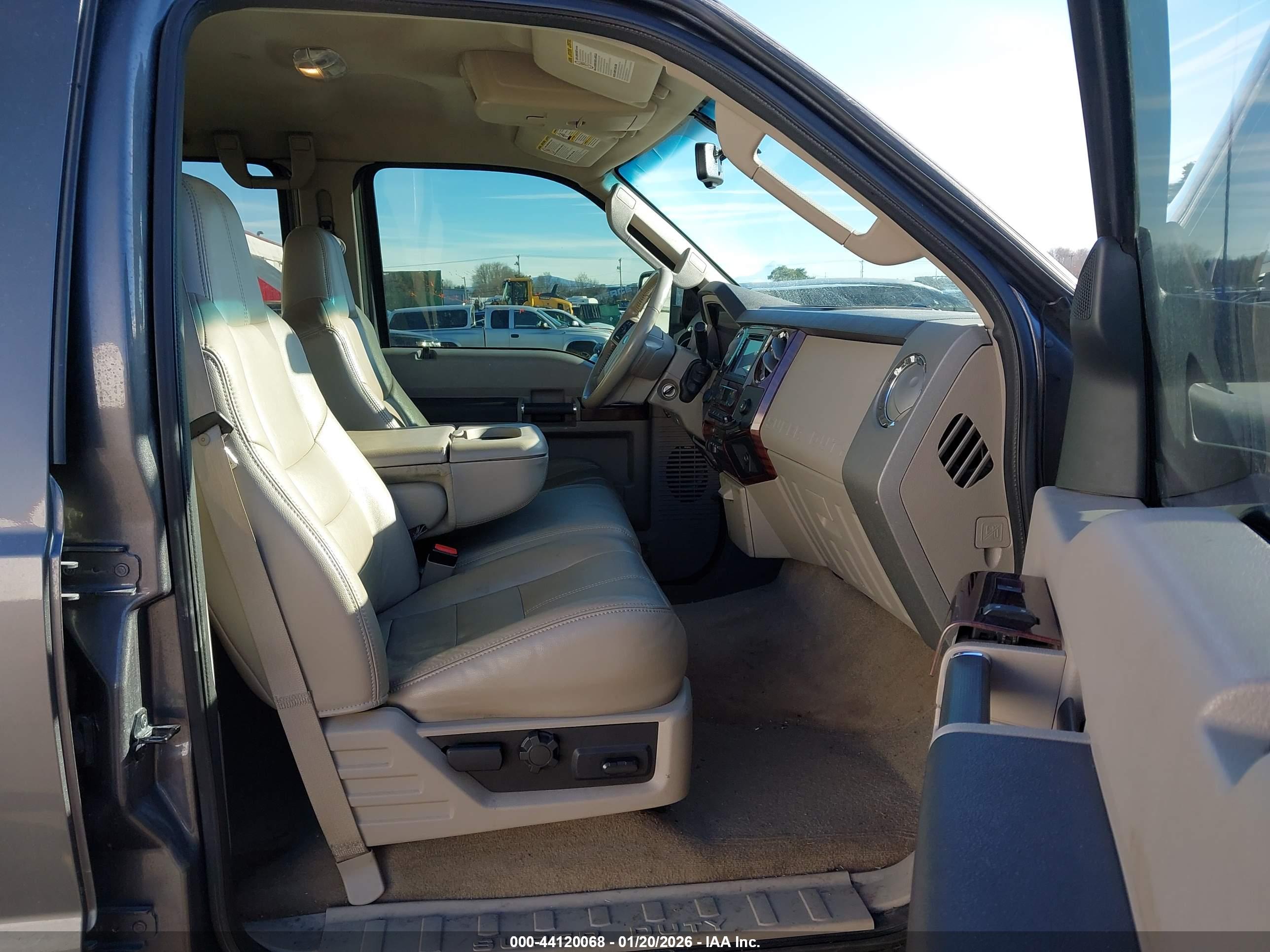 FORD F-450 image 7