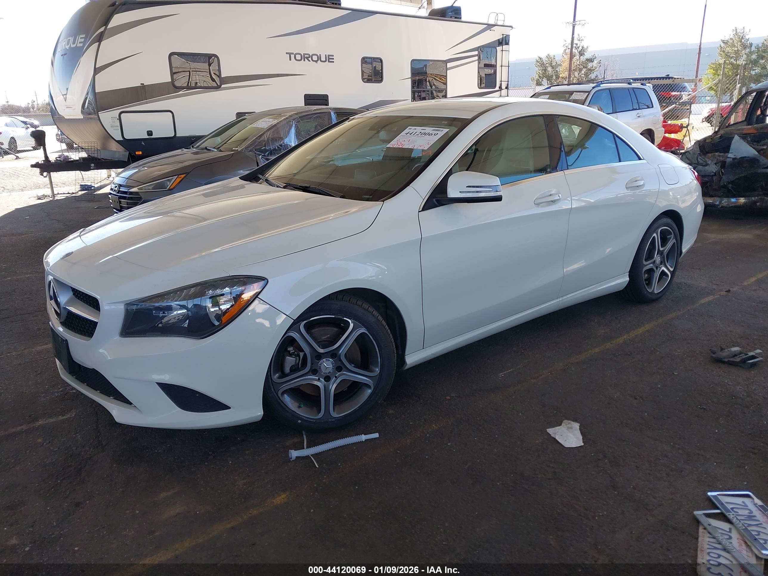 MERCEDES-BENZ CLA image 2