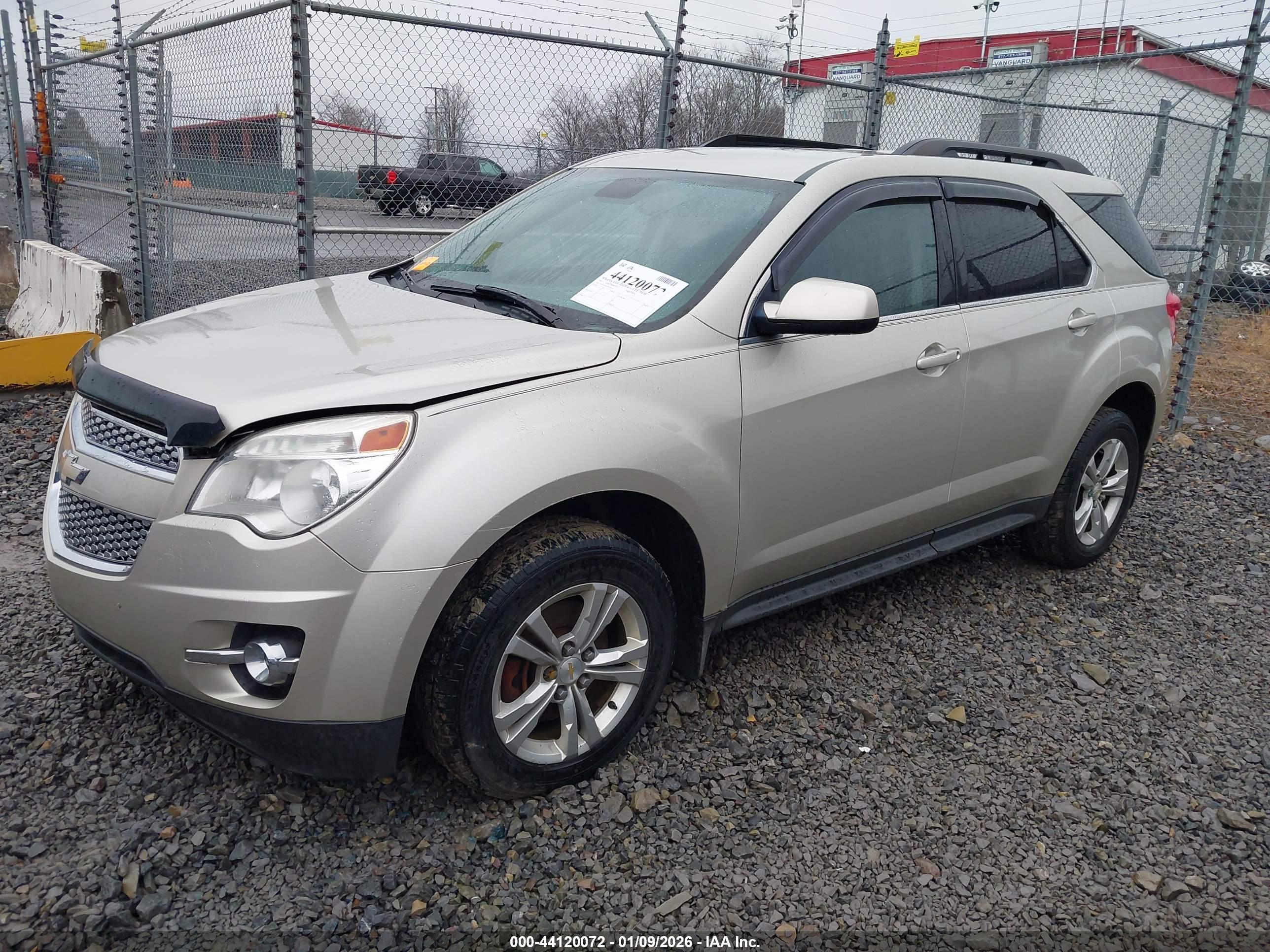 CHEVROLET EQUINOX image 2