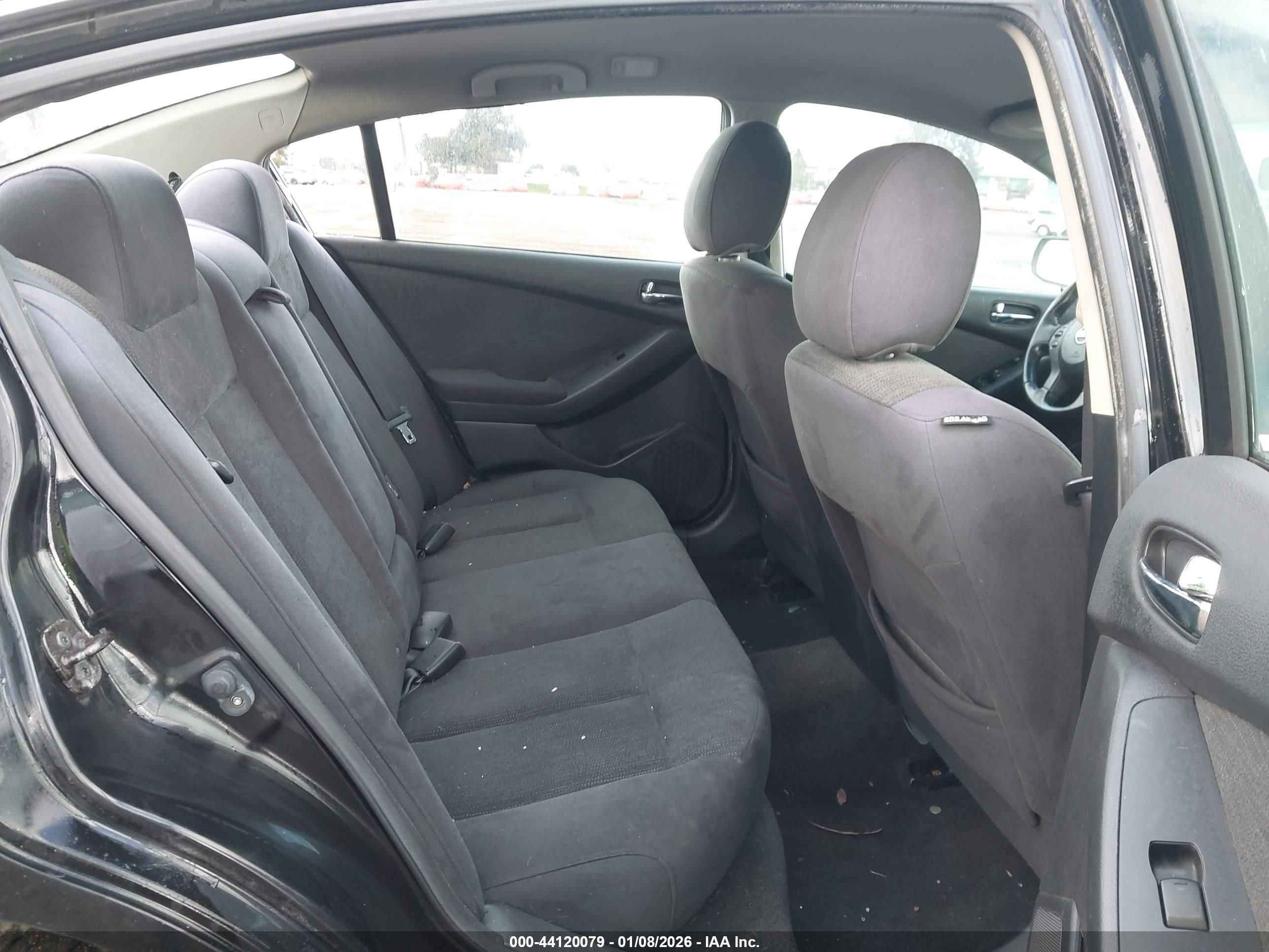 NISSAN ALTIMA image 8
