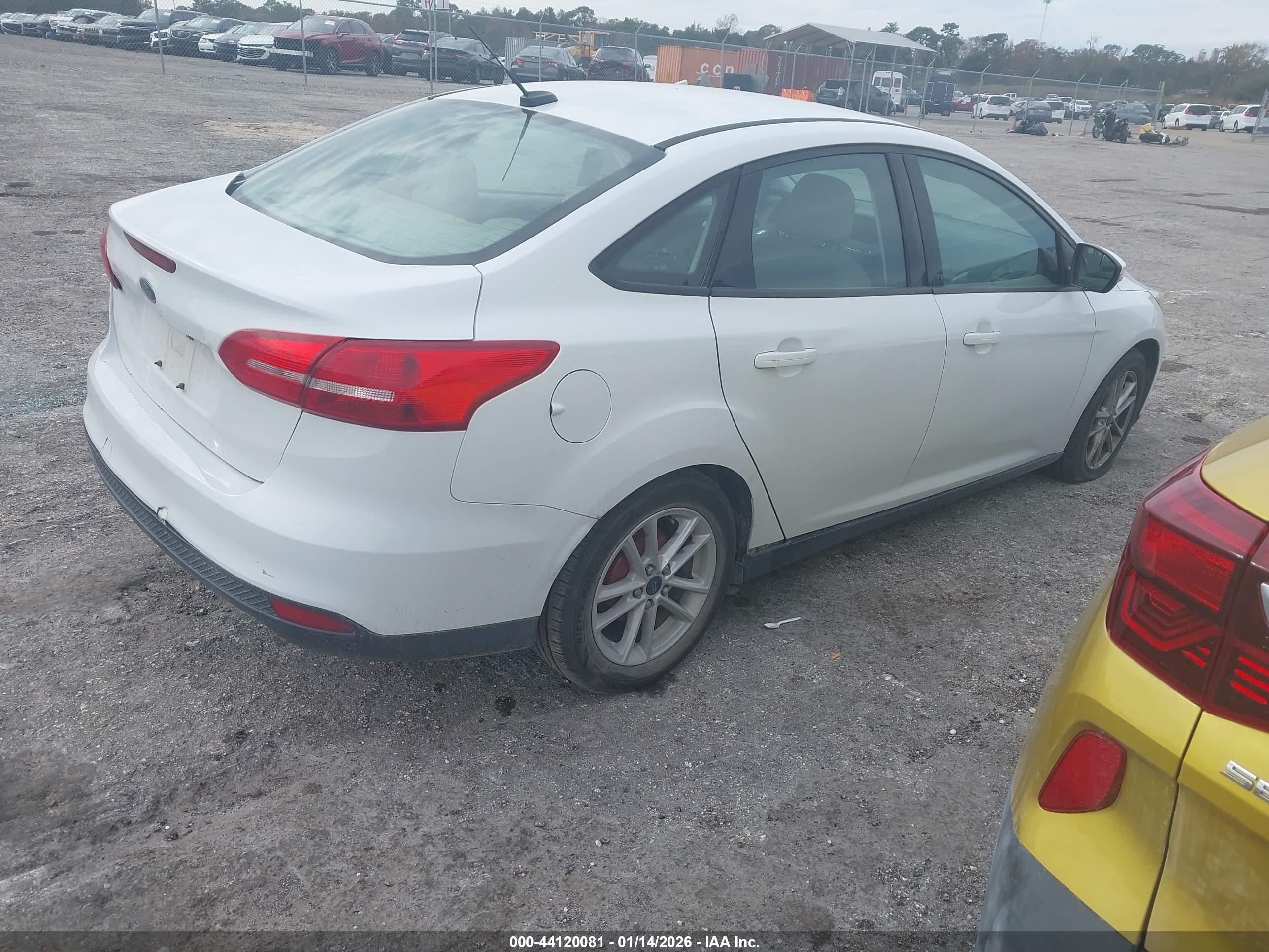 FORD FOCUS image 4
