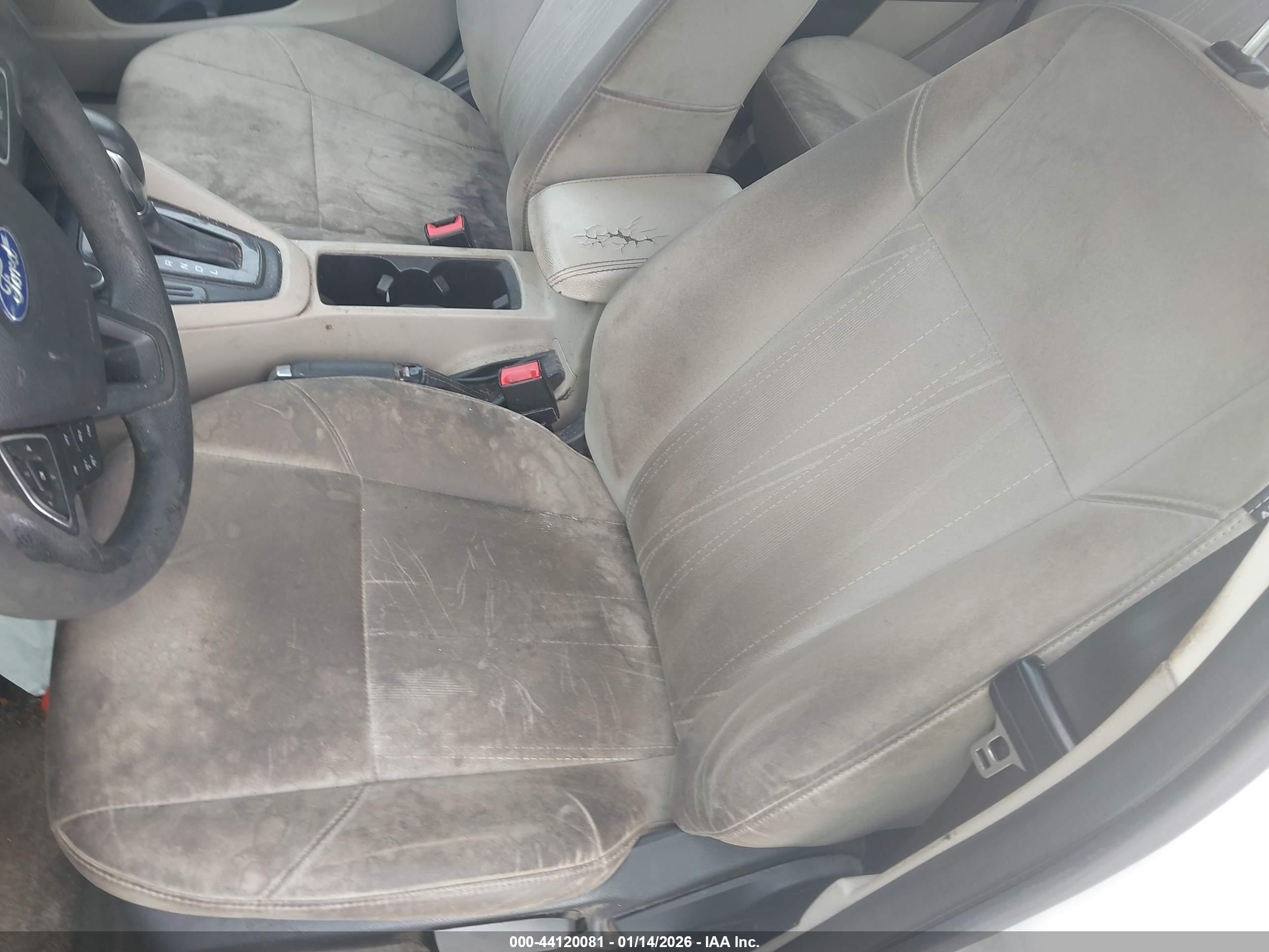 FORD FOCUS image 6