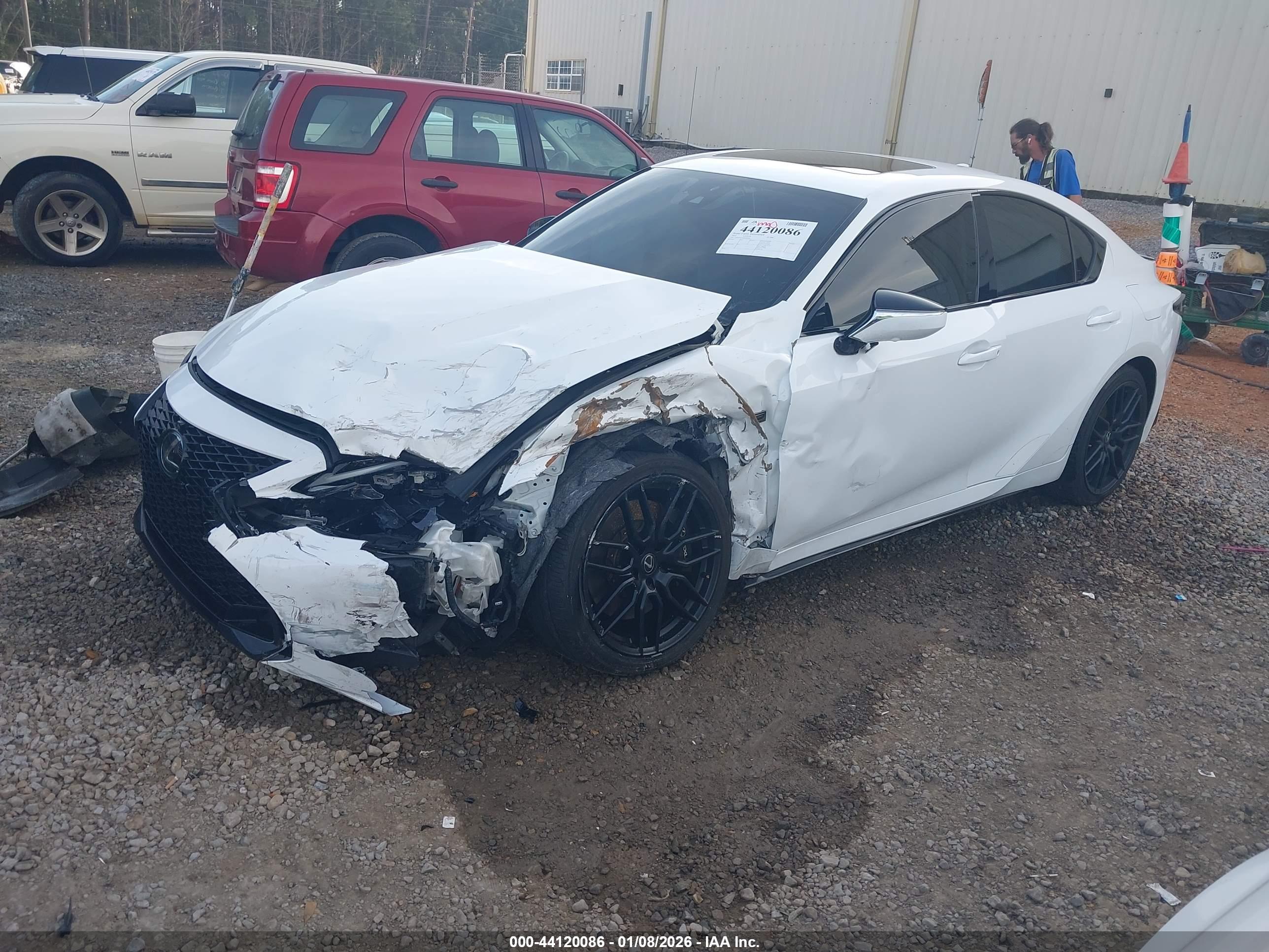 LEXUS IS image 2