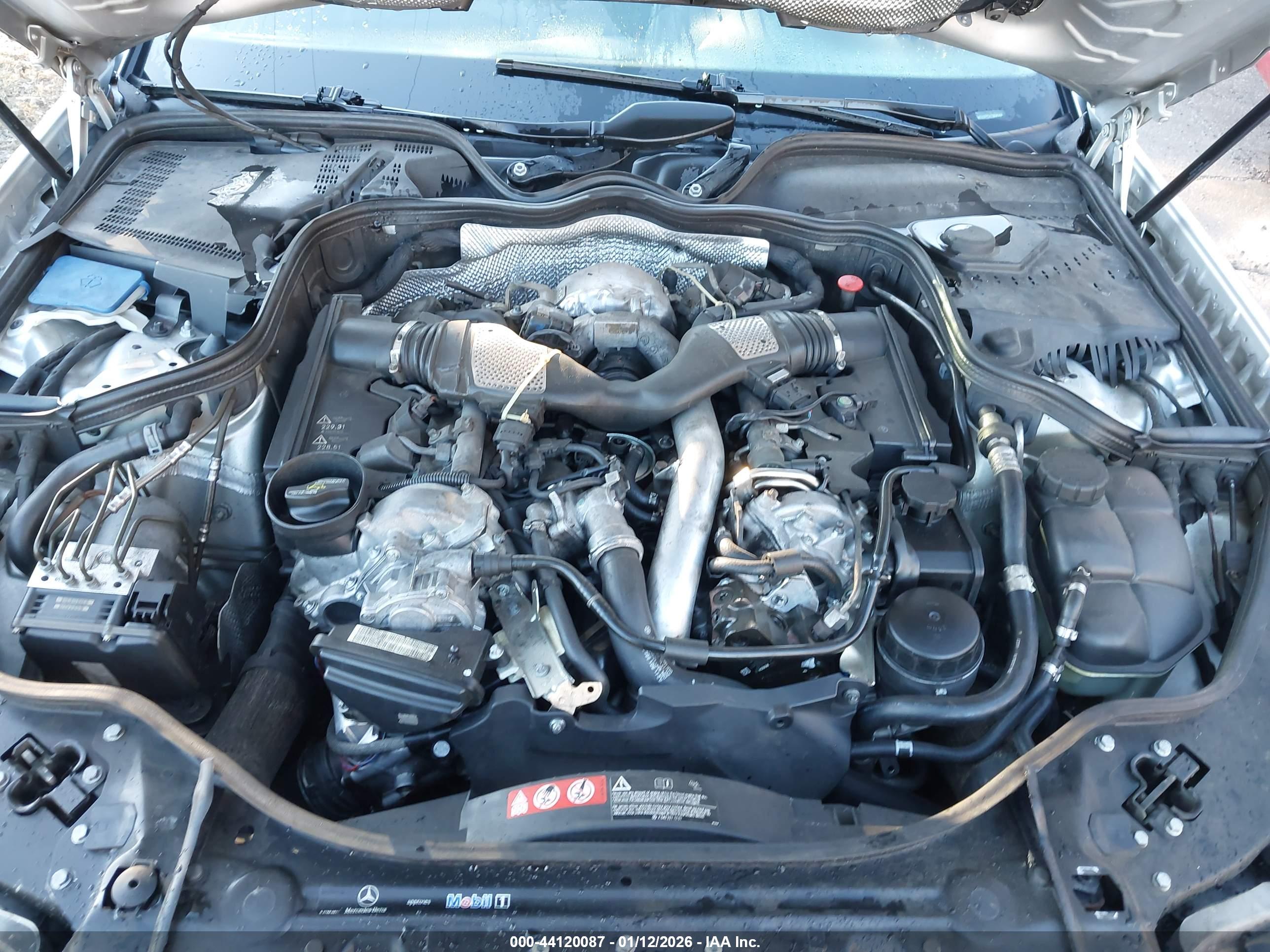 MERCEDES-BENZ E image 10