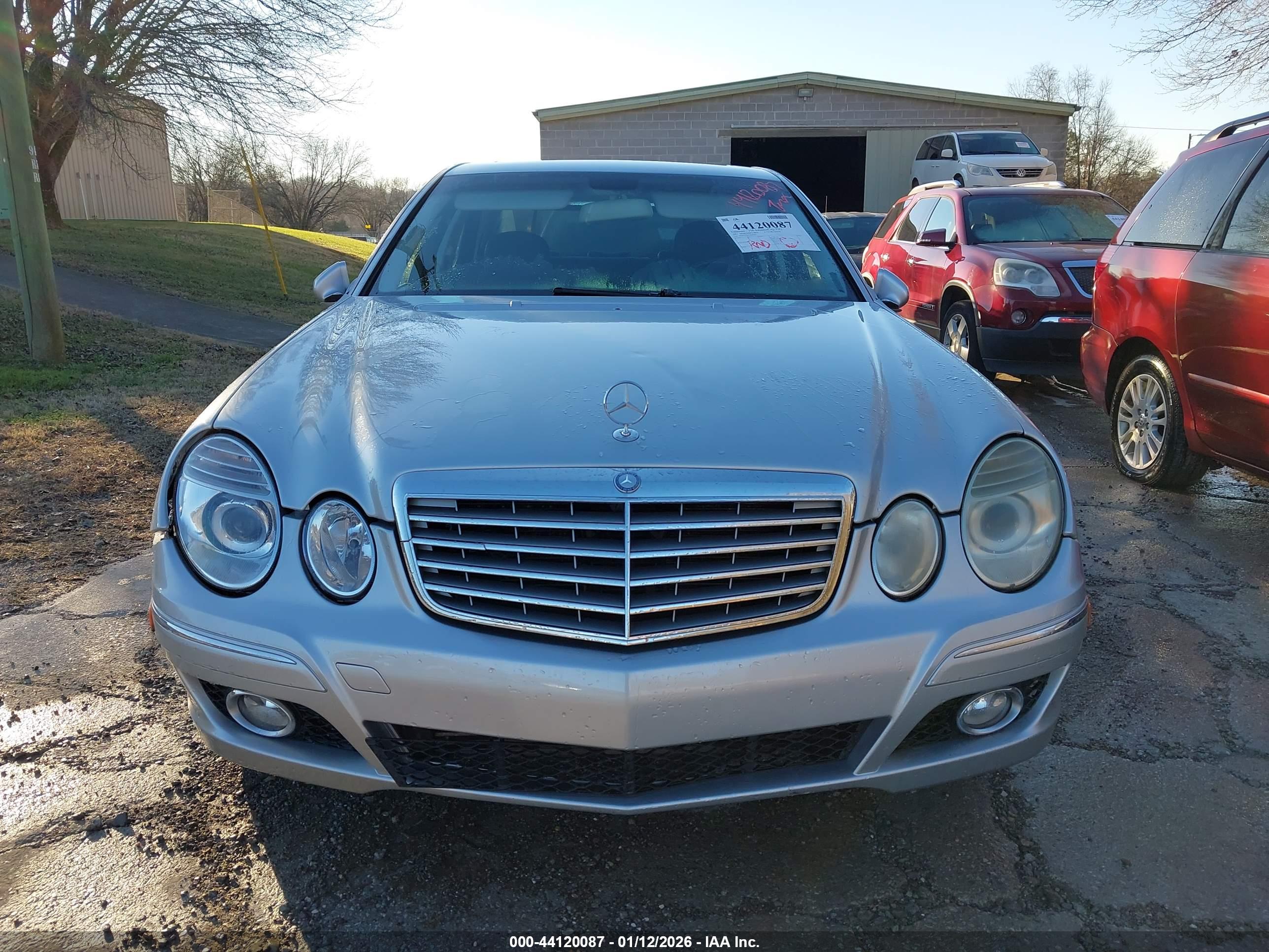 MERCEDES-BENZ E image 6