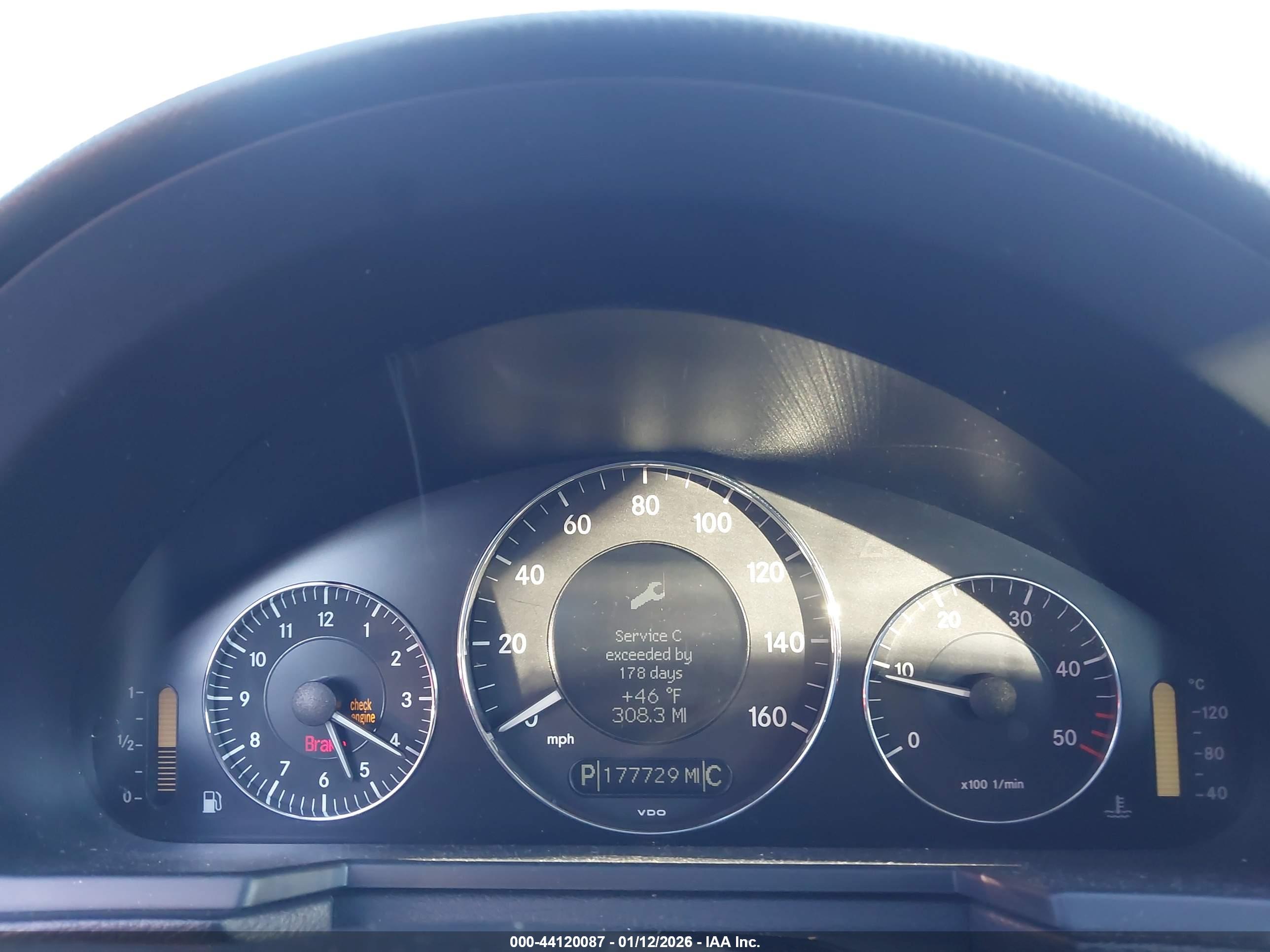 MERCEDES-BENZ E image 7
