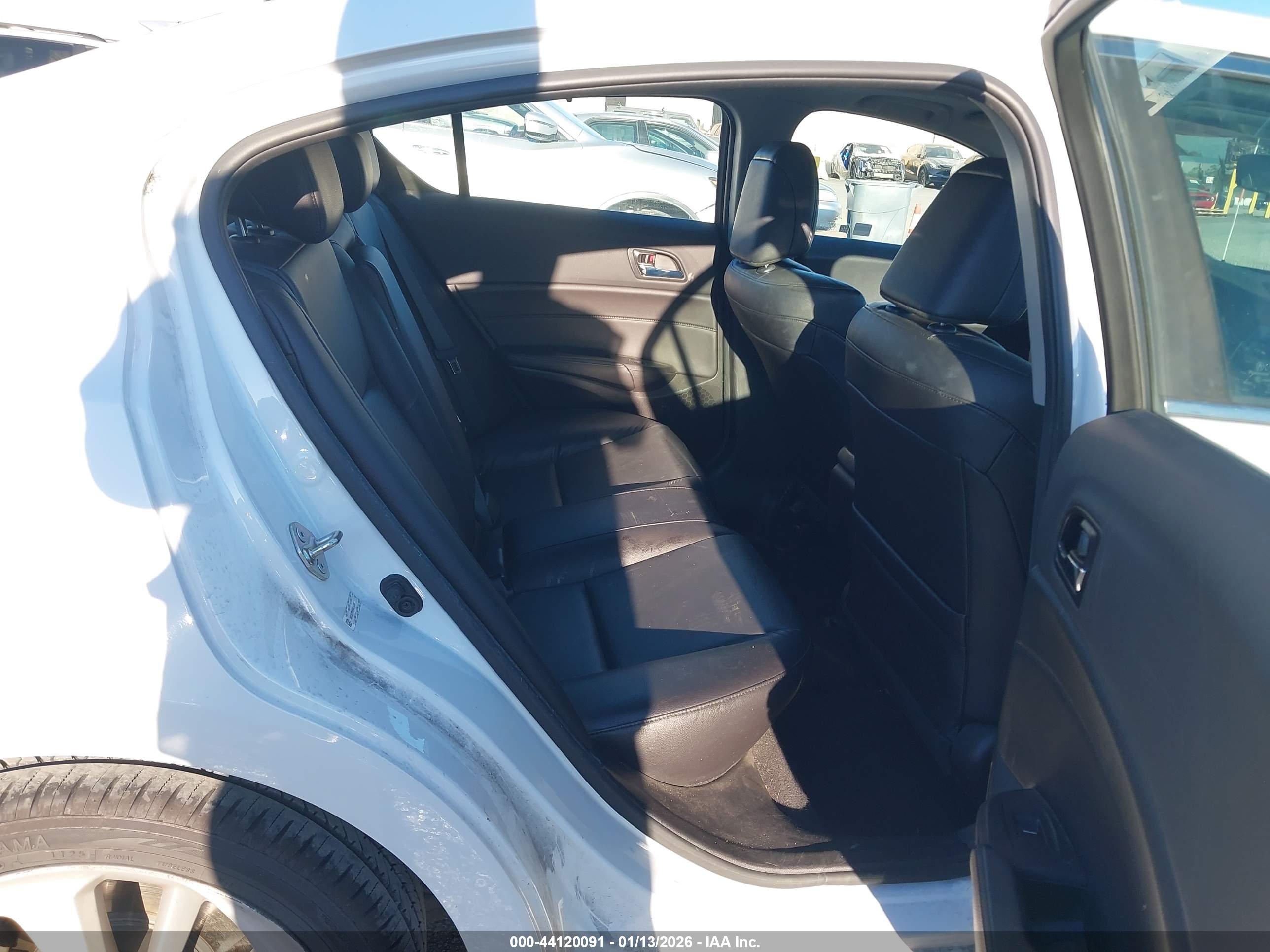 ACURA ILX image 8