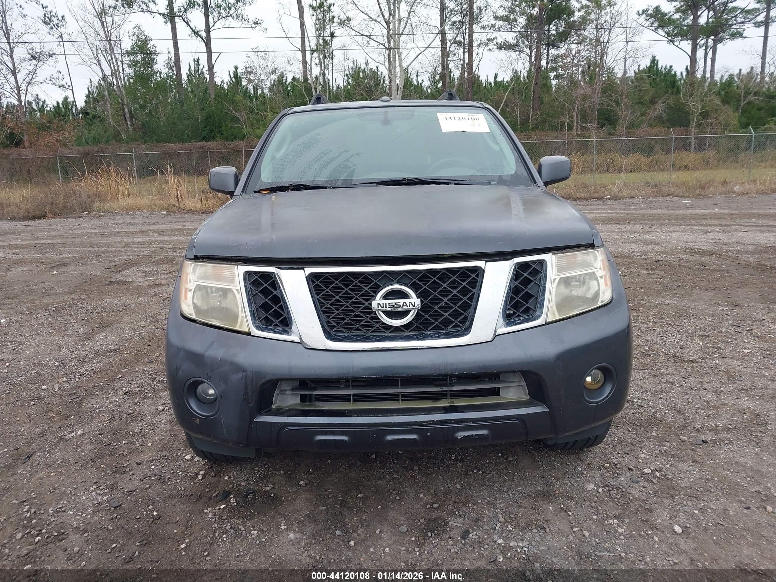 NISSAN PATHFINDER image 6