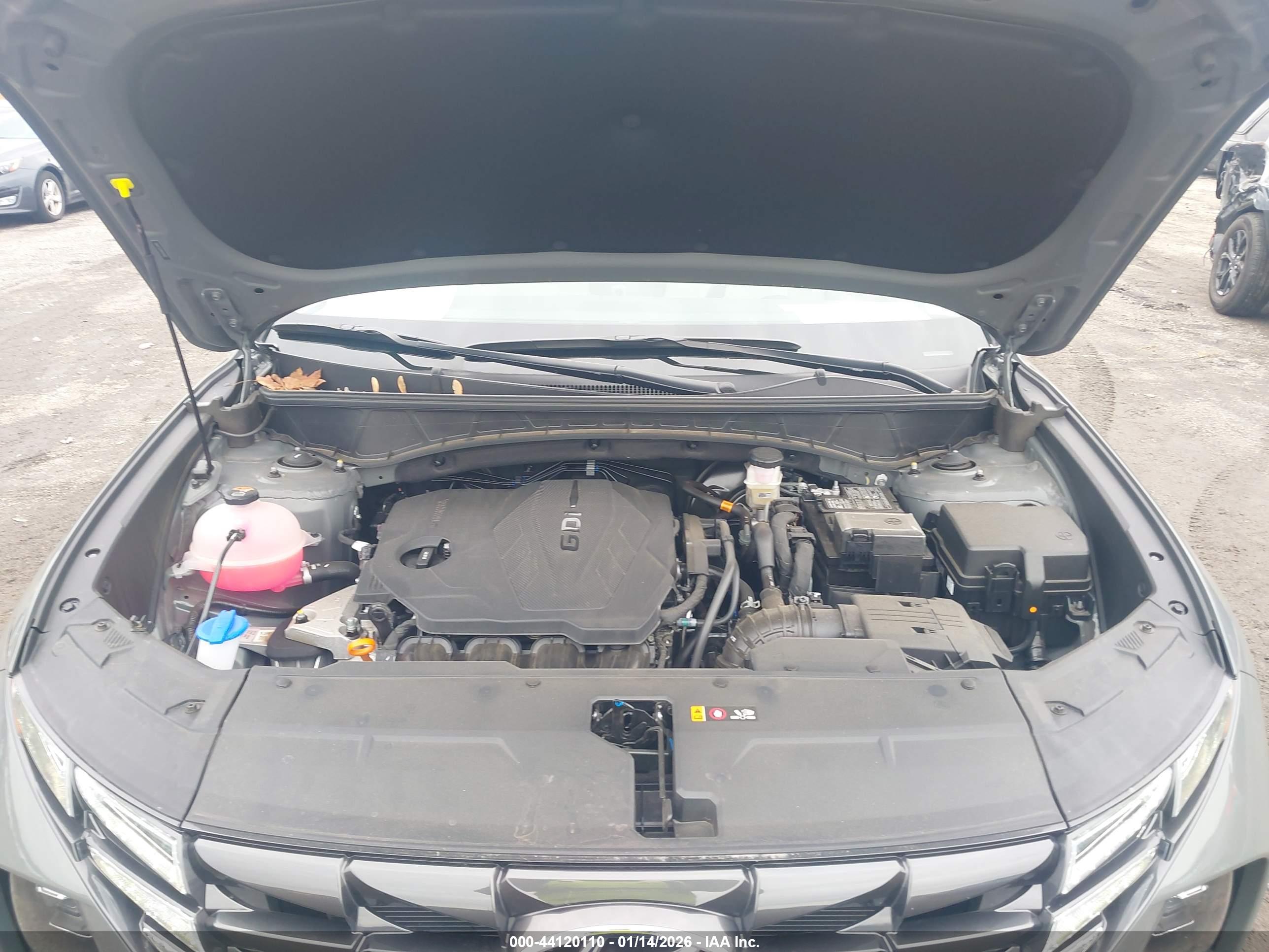 HYUNDAI TUCSON image 10