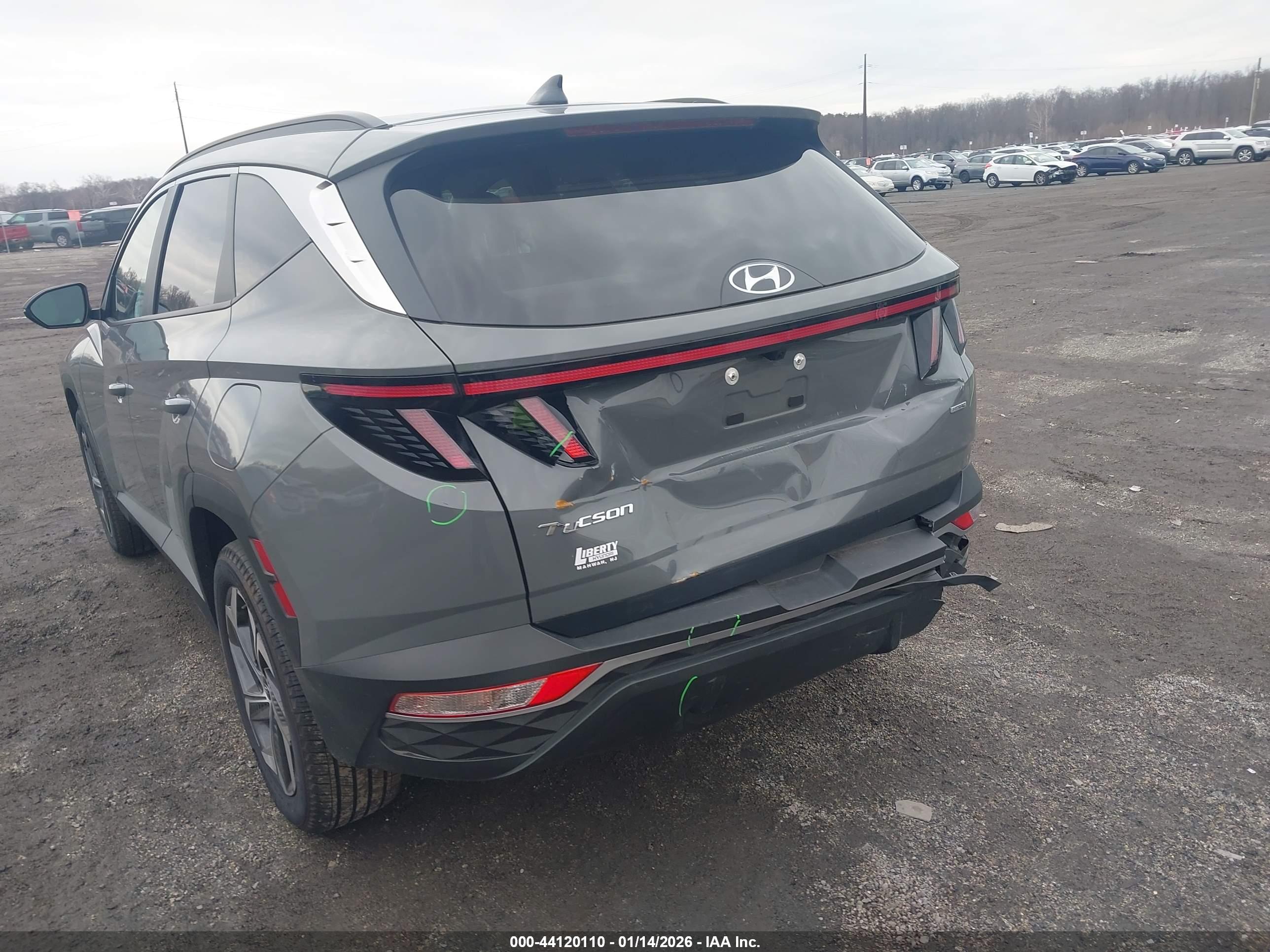 HYUNDAI TUCSON image 6