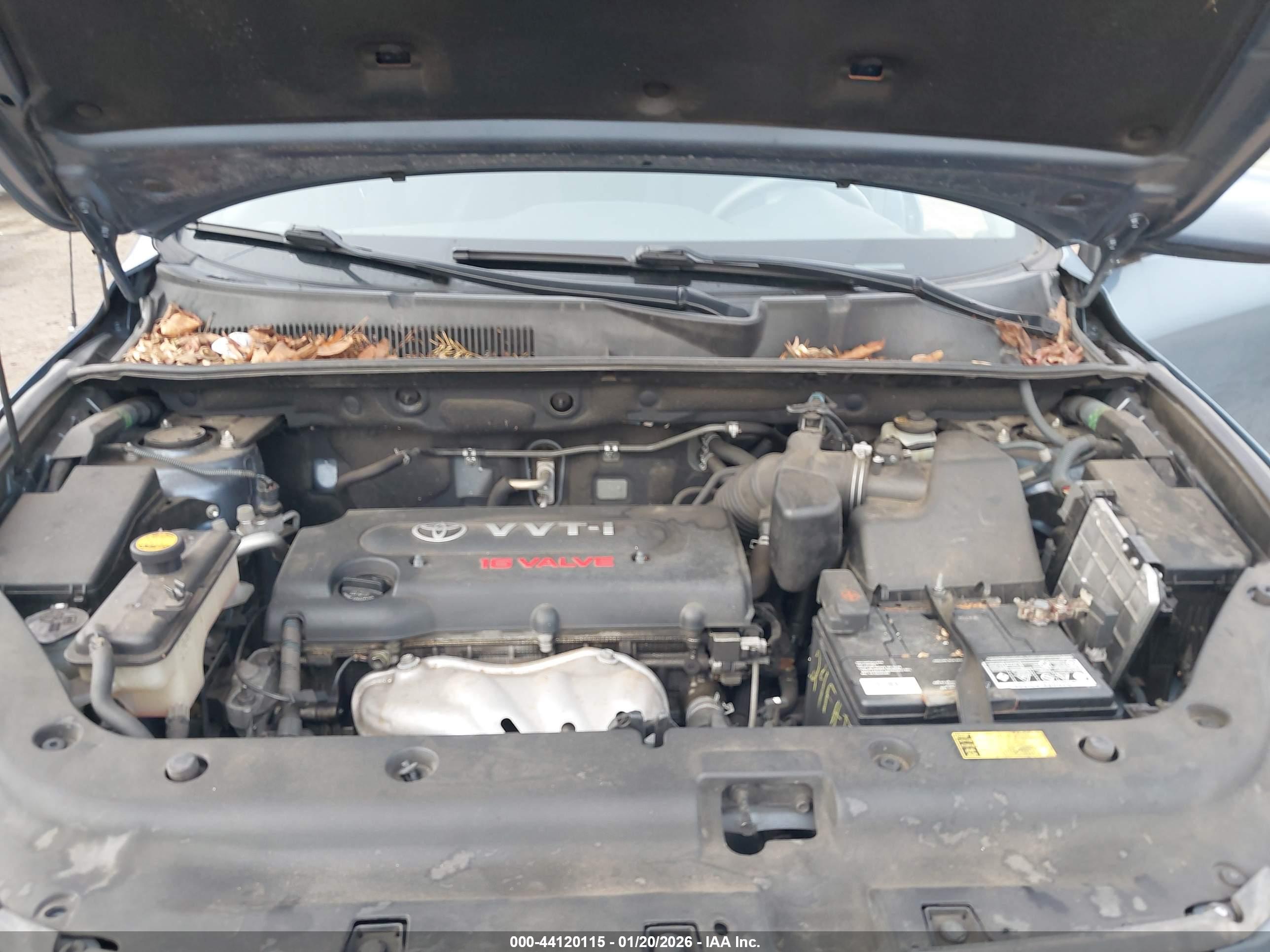 TOYOTA RAV4 image 10