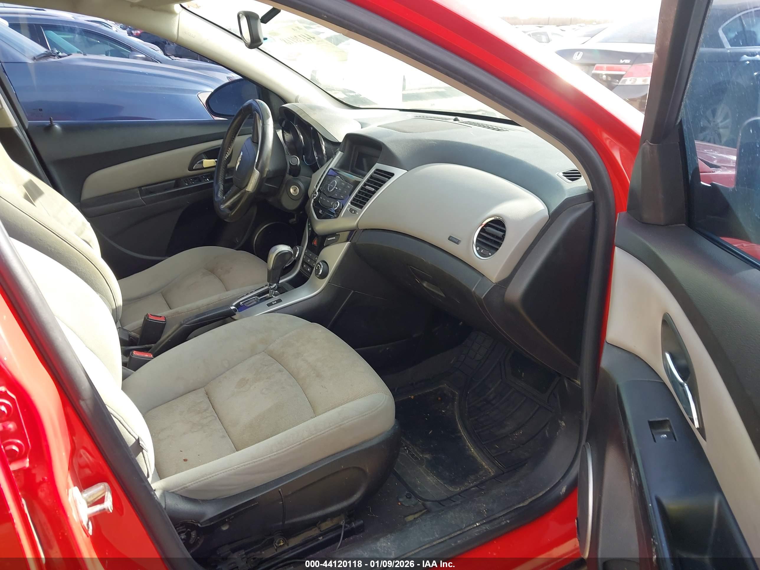 CHEVROLET CRUZE image 5