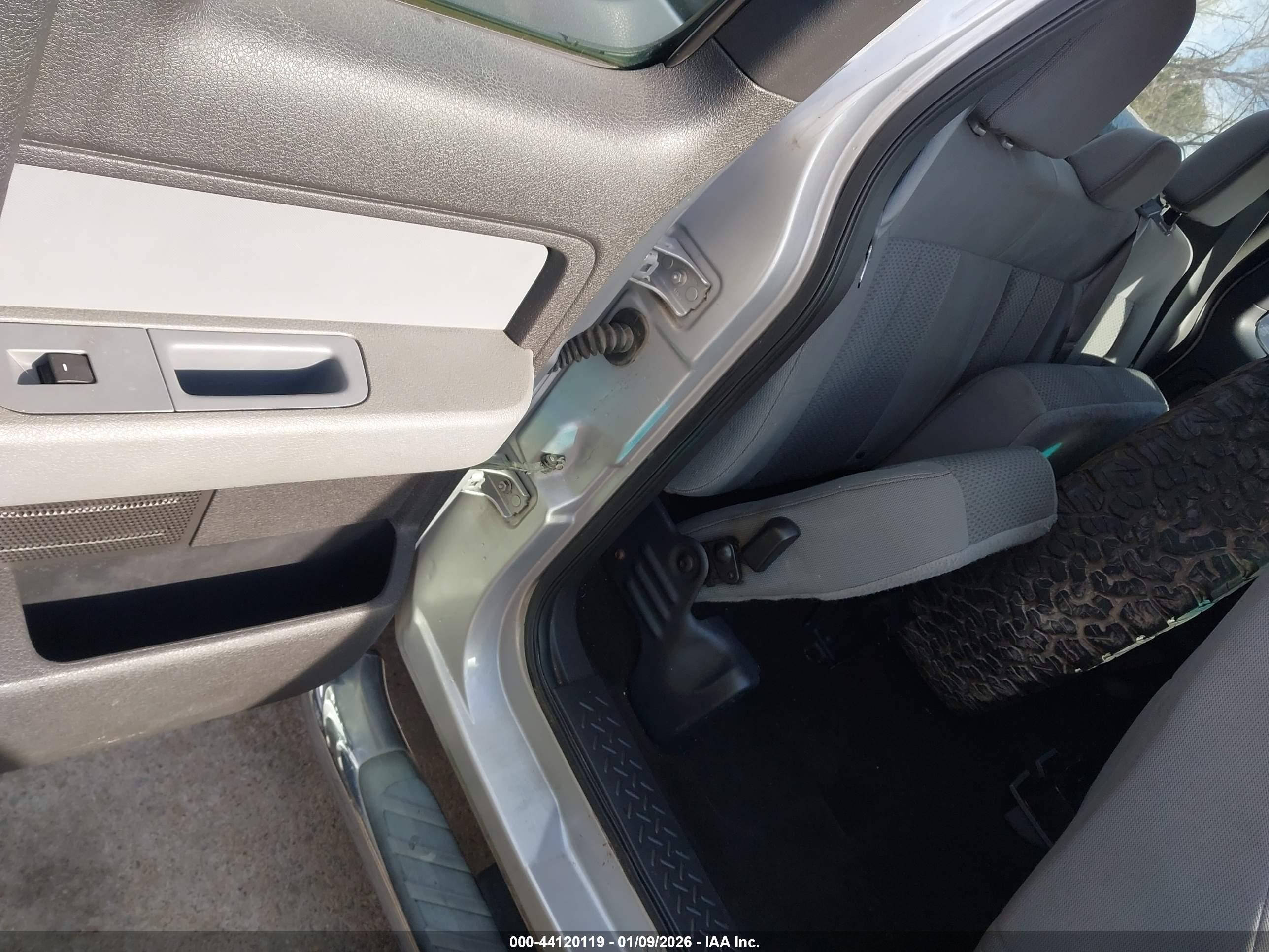 FORD F-150 image 8