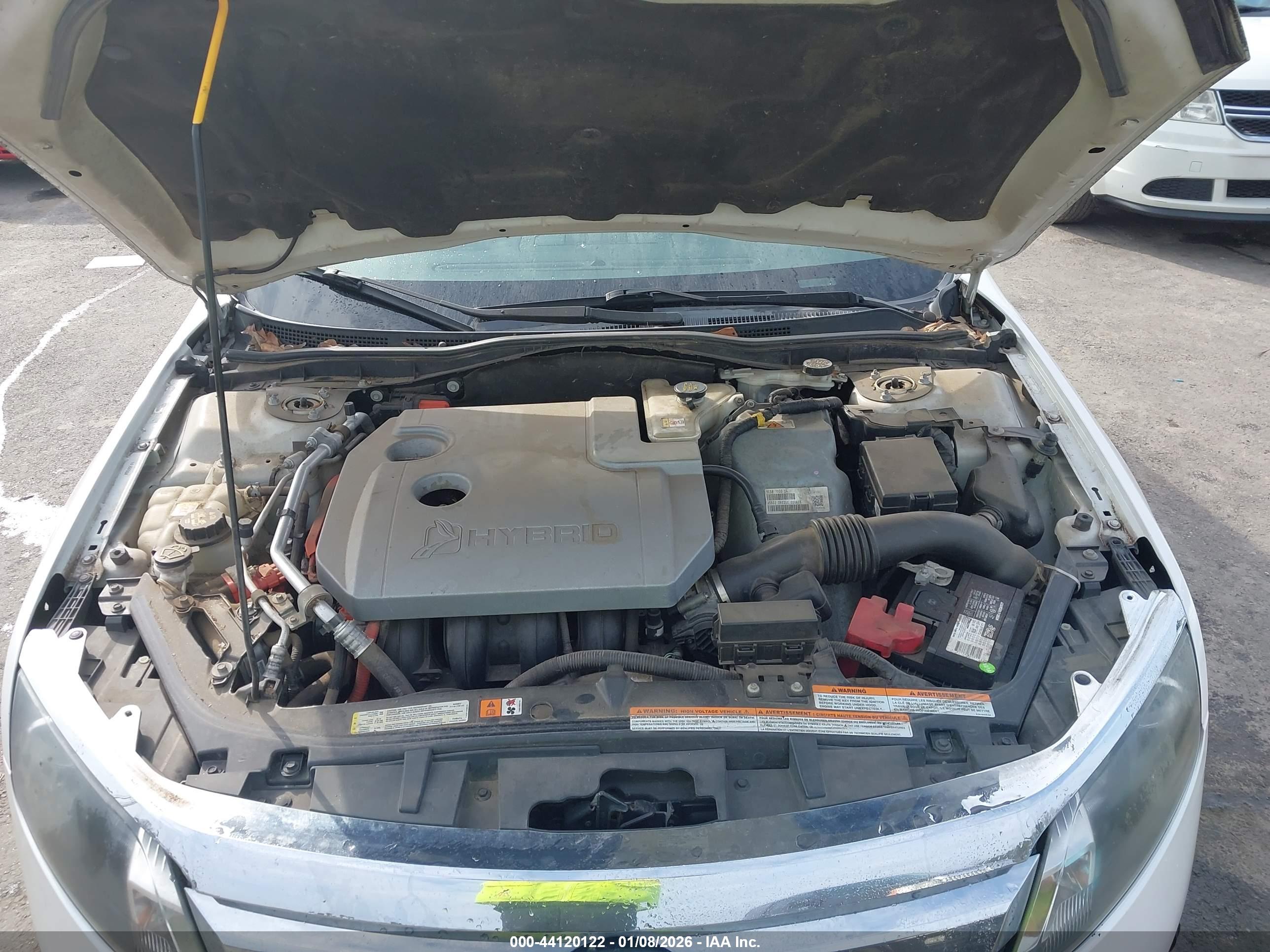 FORD FUSION image 10