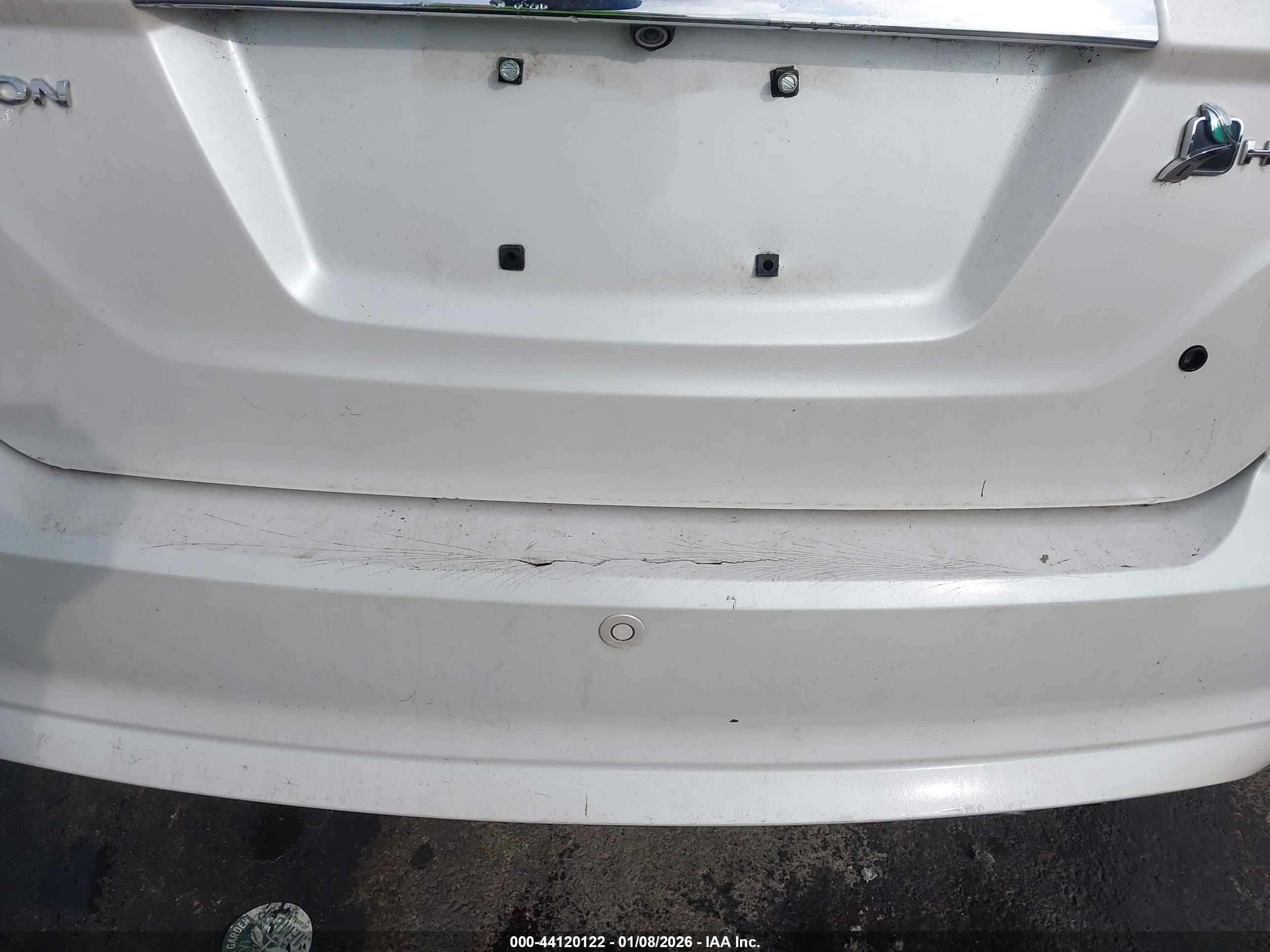FORD FUSION image 6
