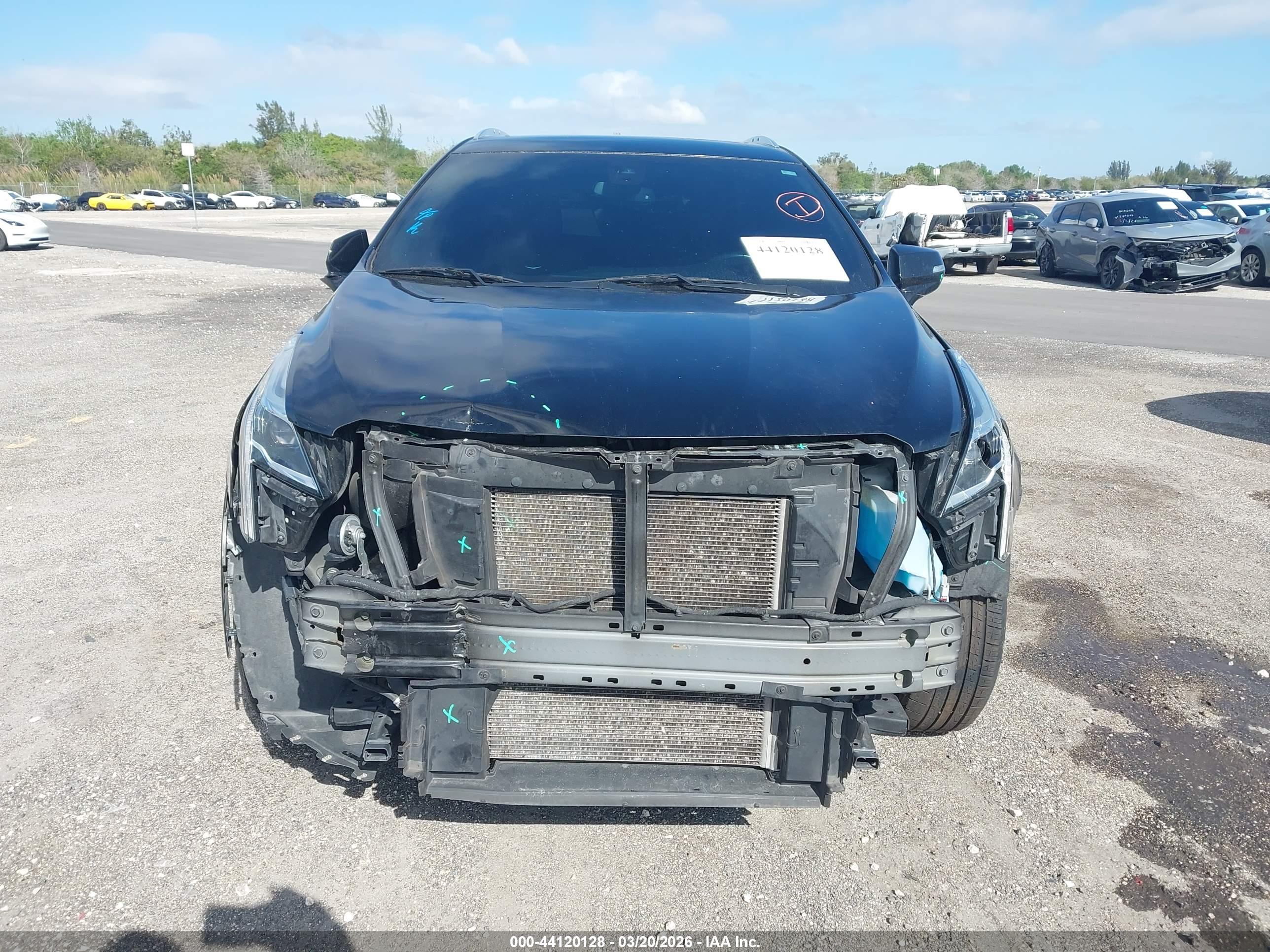 CADILLAC XT5 image 6