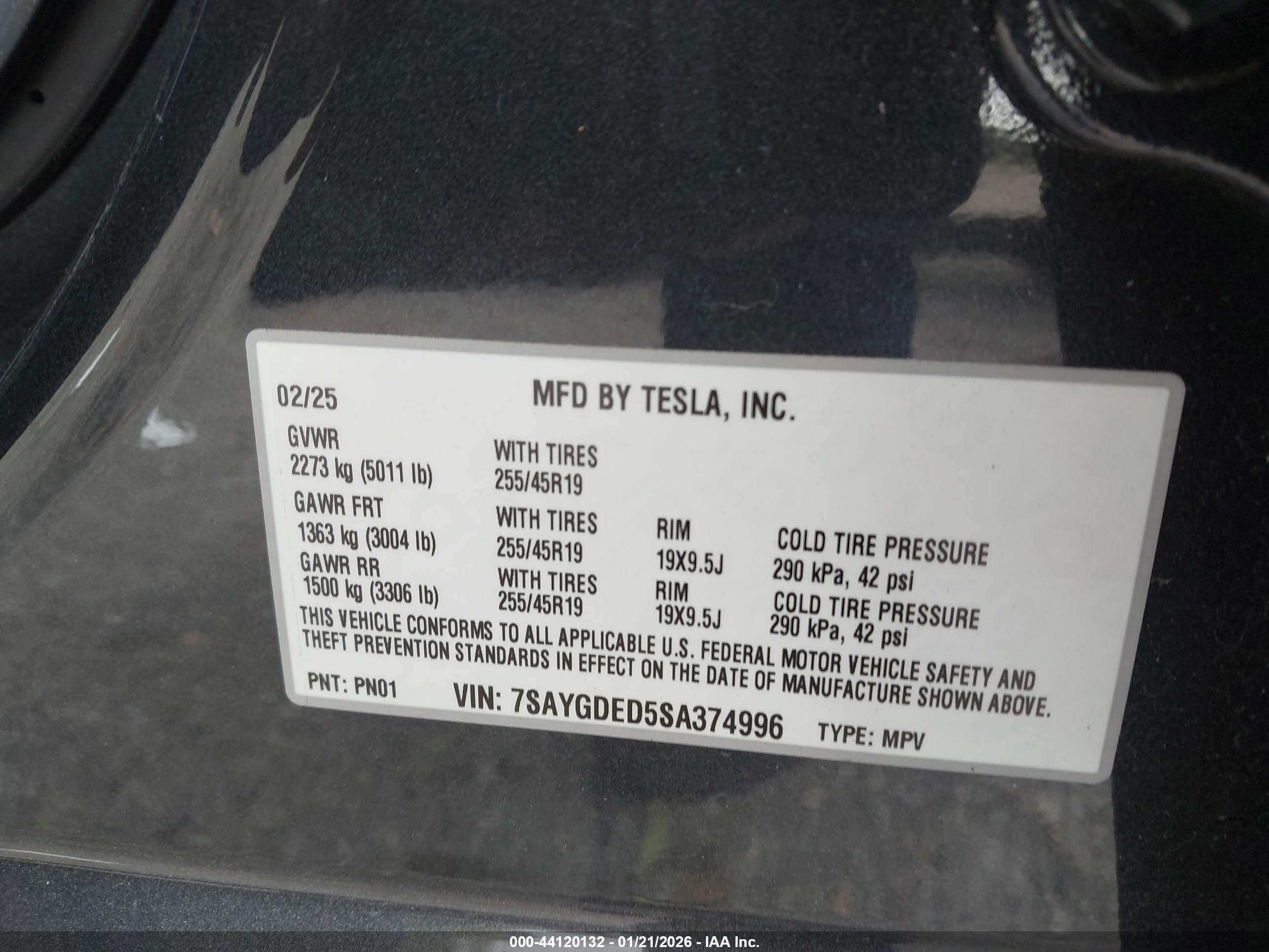 TESLA MODEL image 9