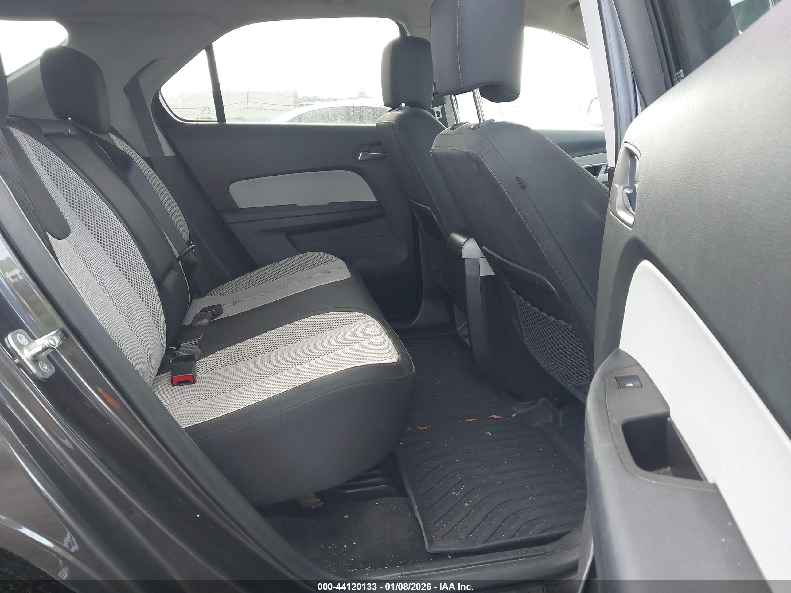 CHEVROLET EQUINOX image 8