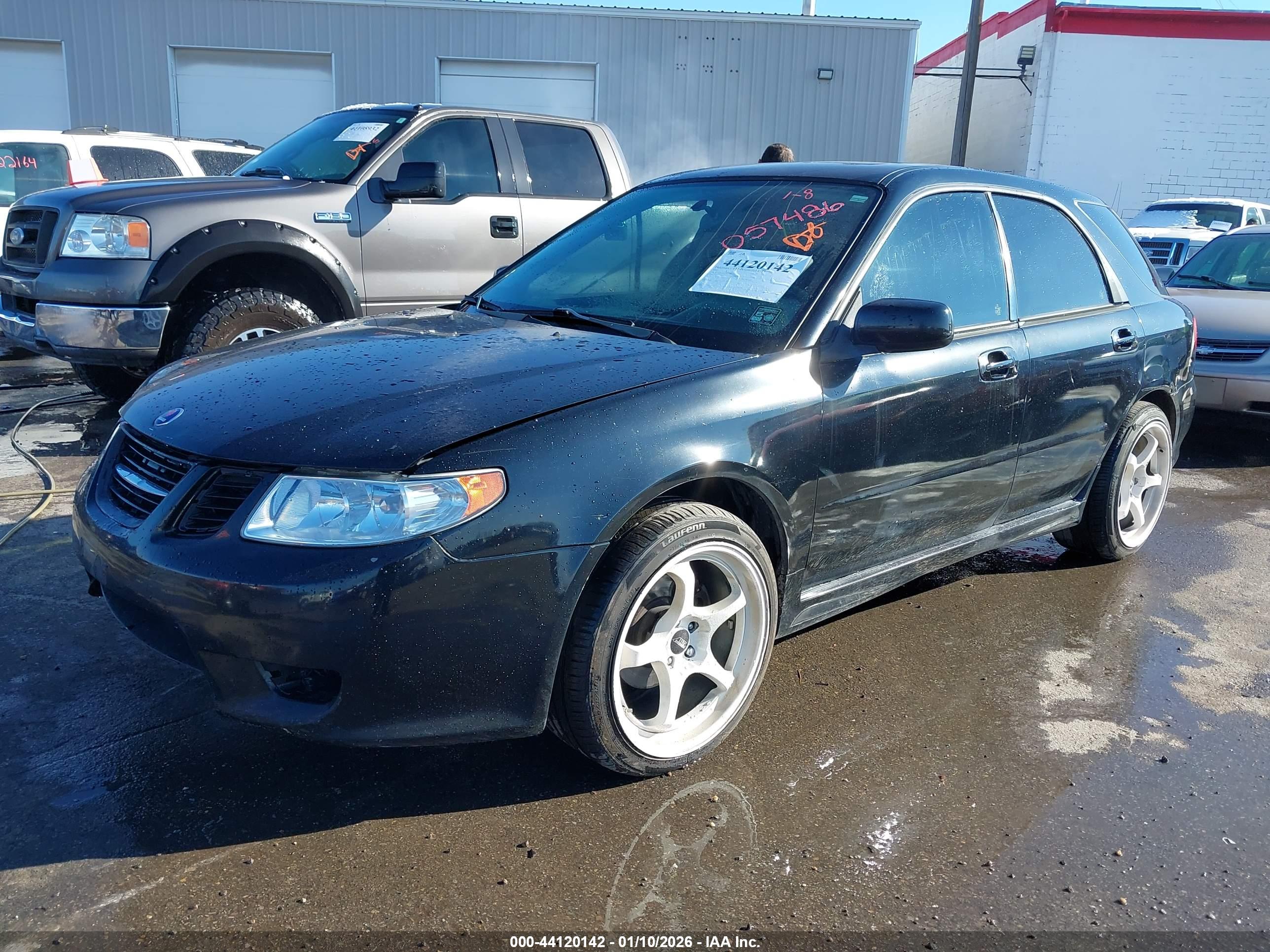 SAAB 9-2X image 2