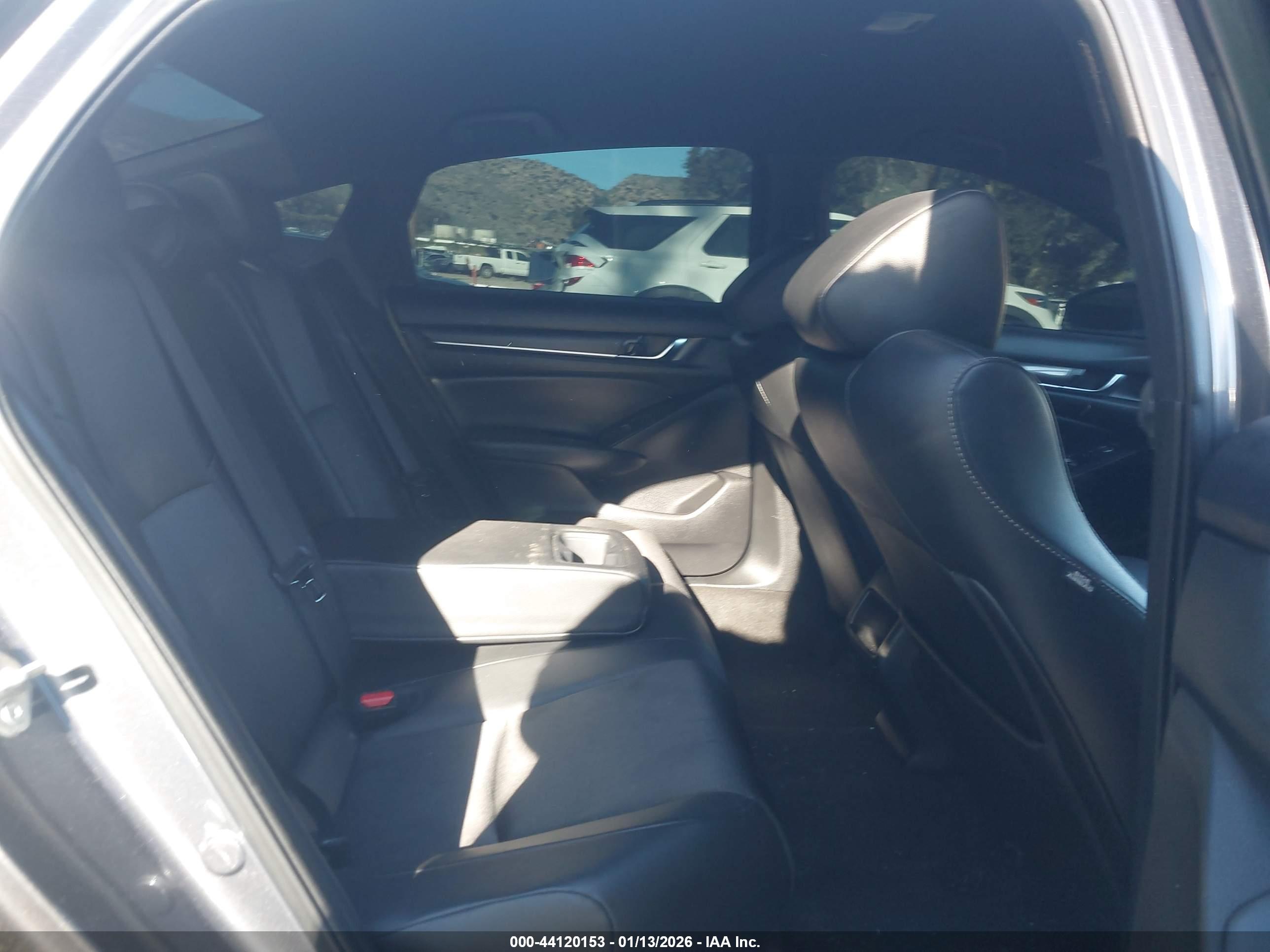HONDA ACCORD image 8