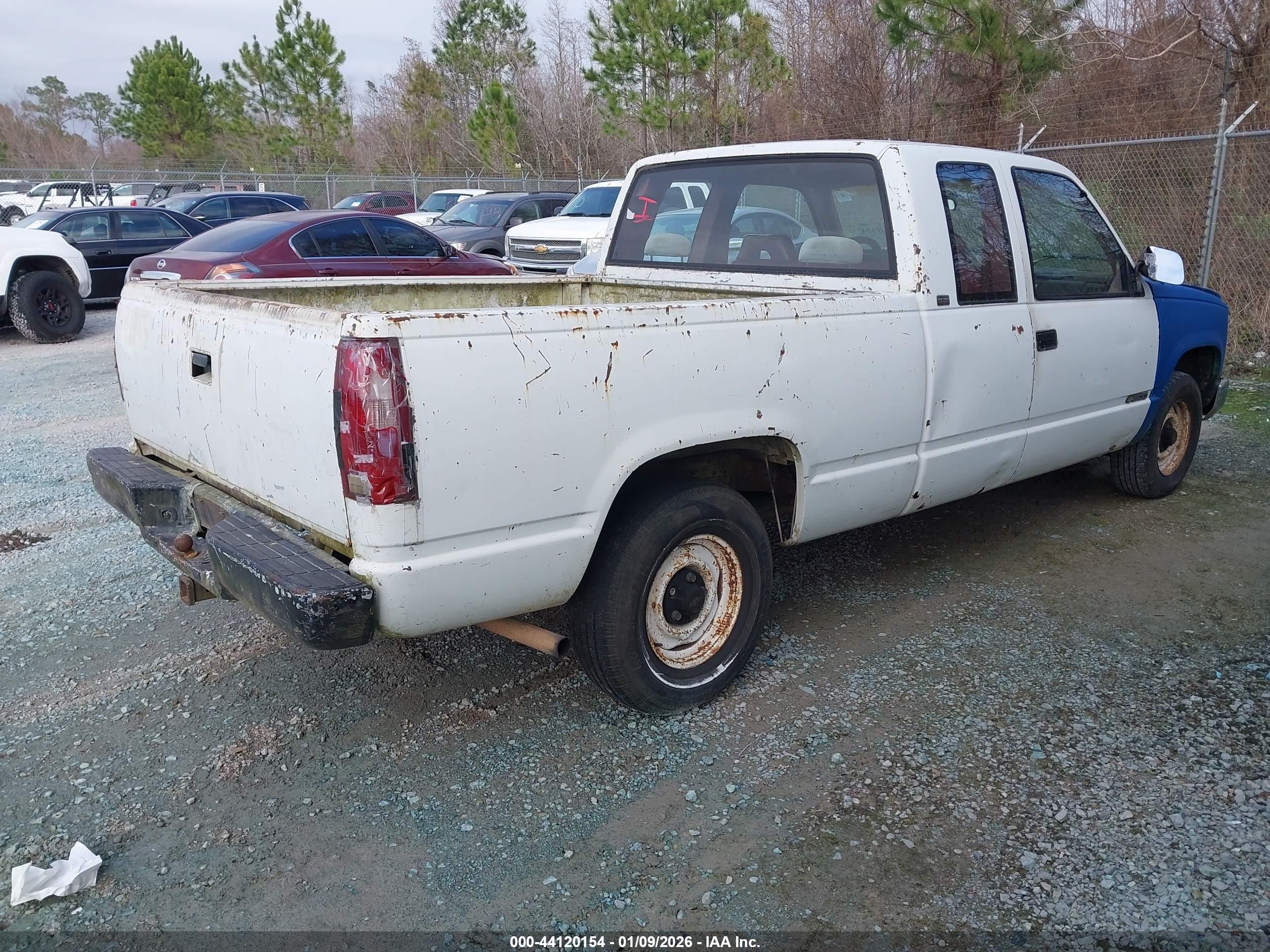 CHEVROLET GMT-400 image 4