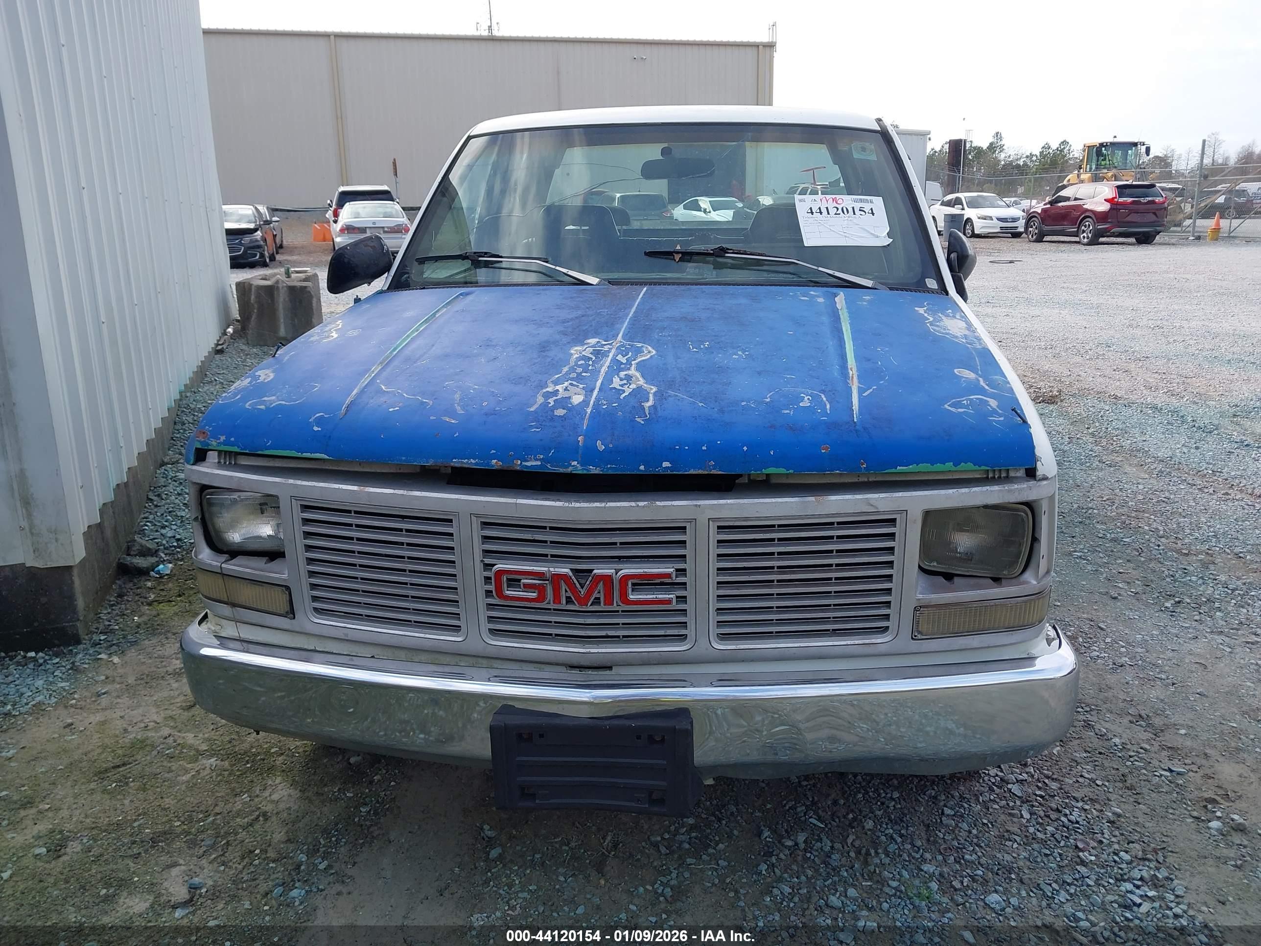 CHEVROLET GMT-400 image 6