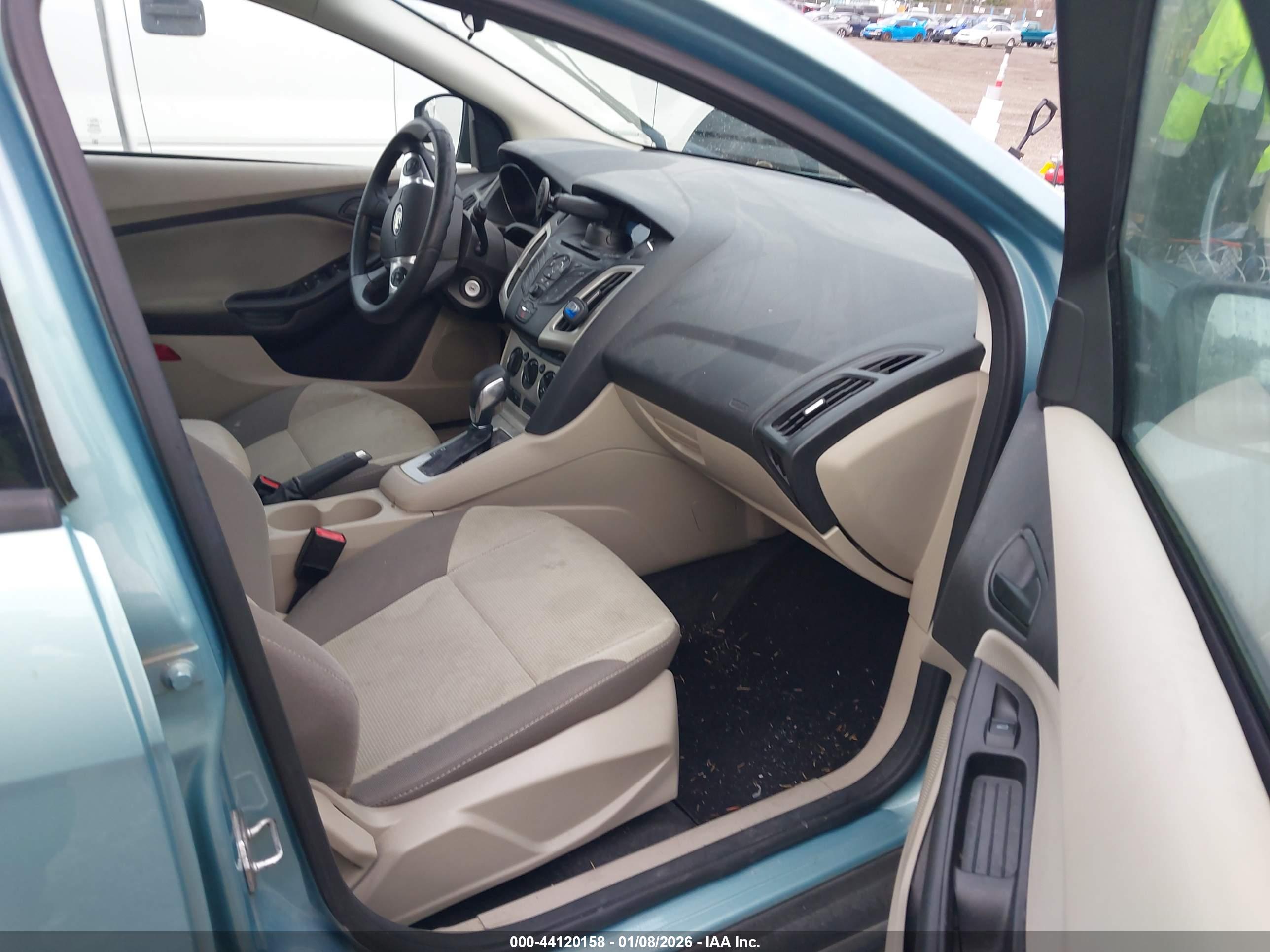 FORD FOCUS image 5