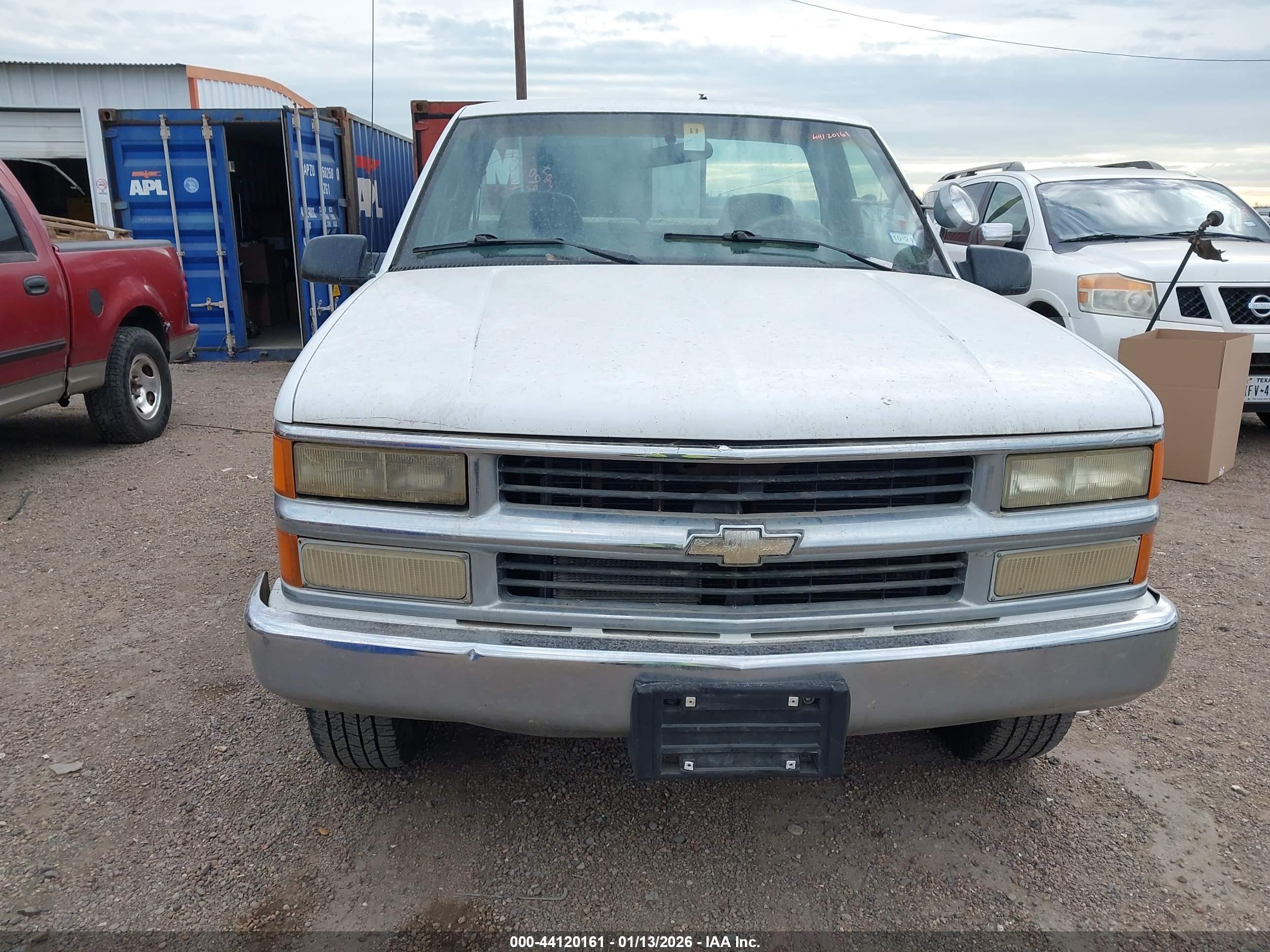 CHEVROLET C2500 image 6