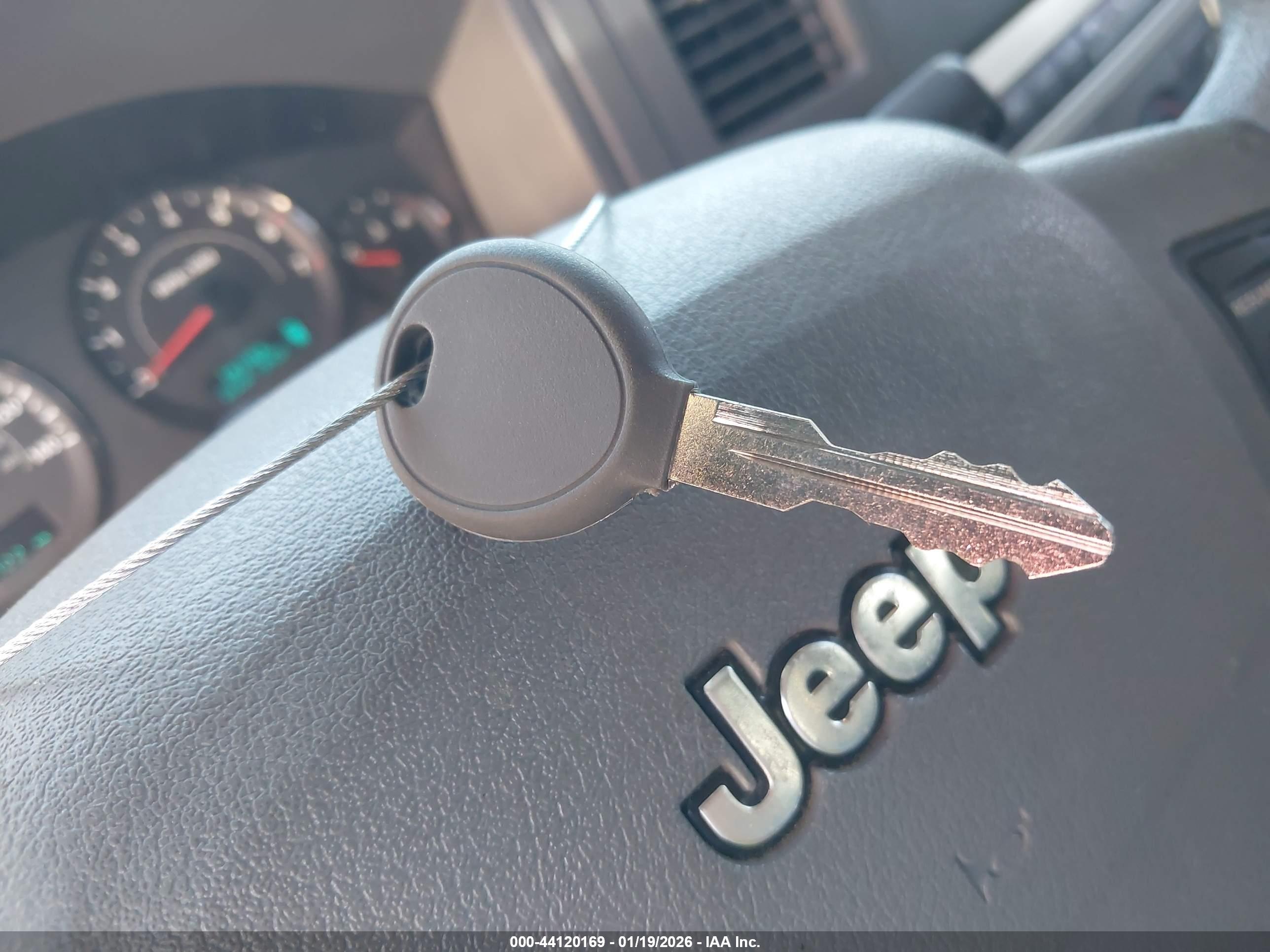 JEEP GRAND image 11