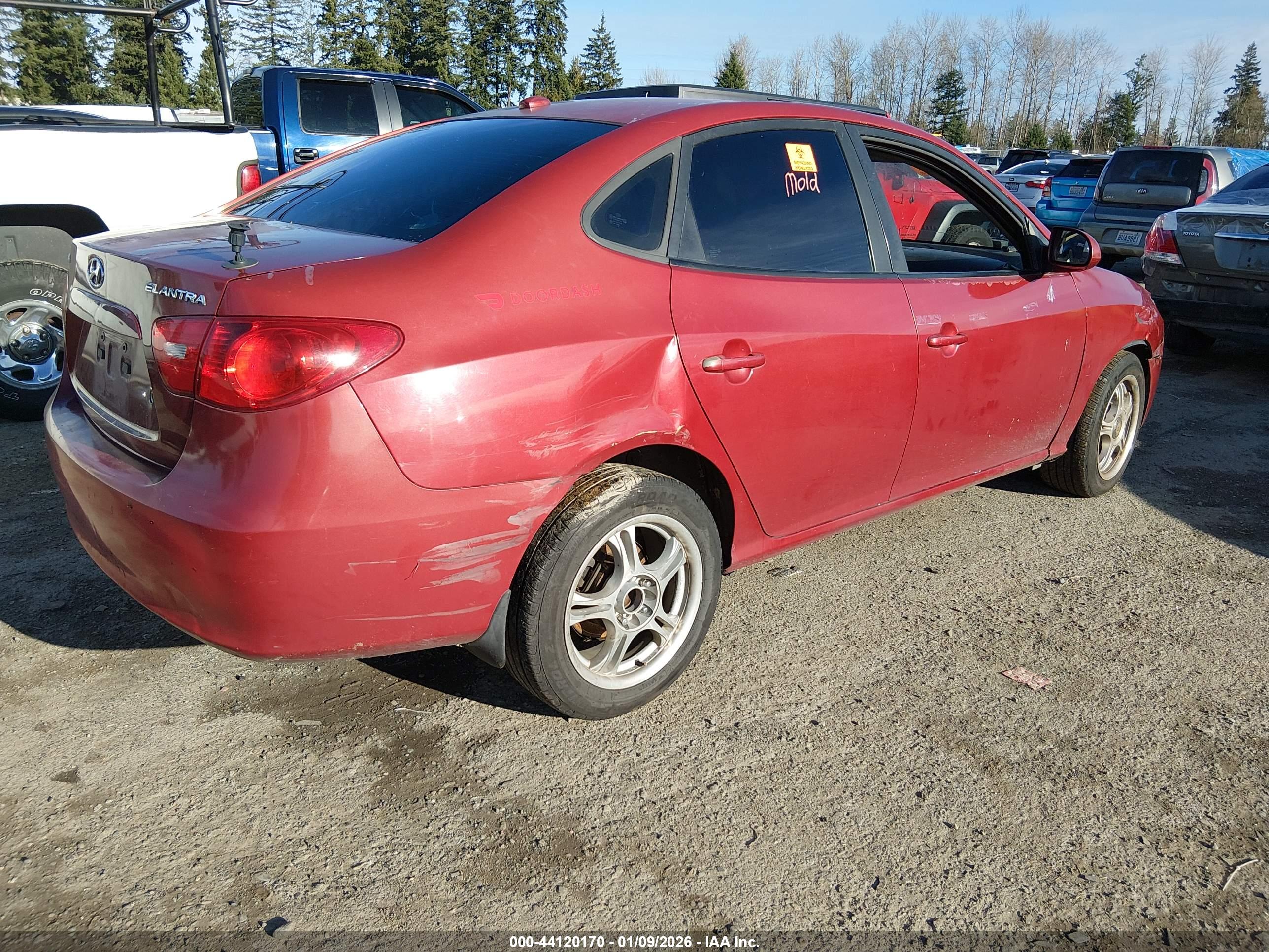 HYUNDAI ELANTRA image 4
