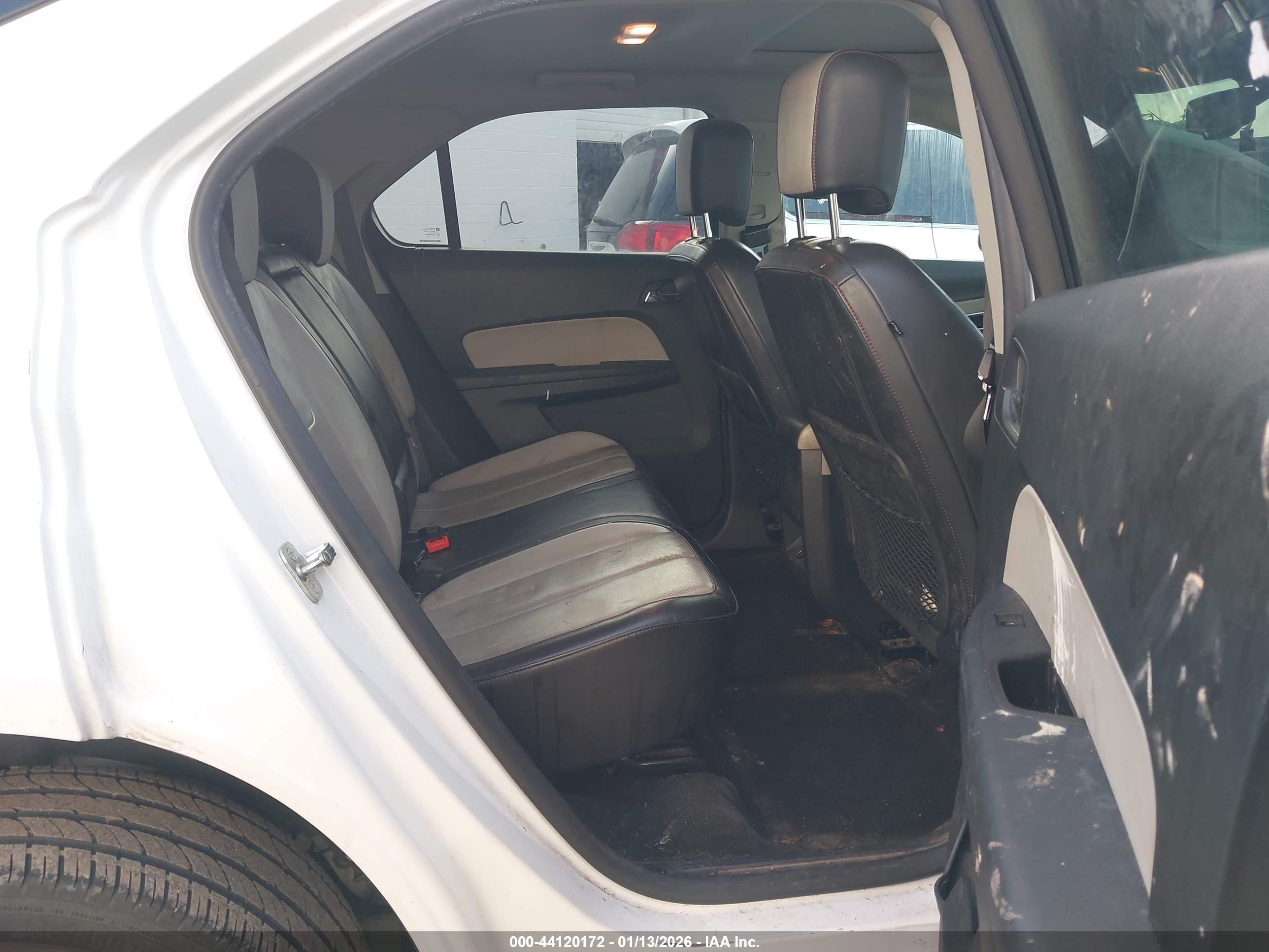 CHEVROLET EQUINOX image 8