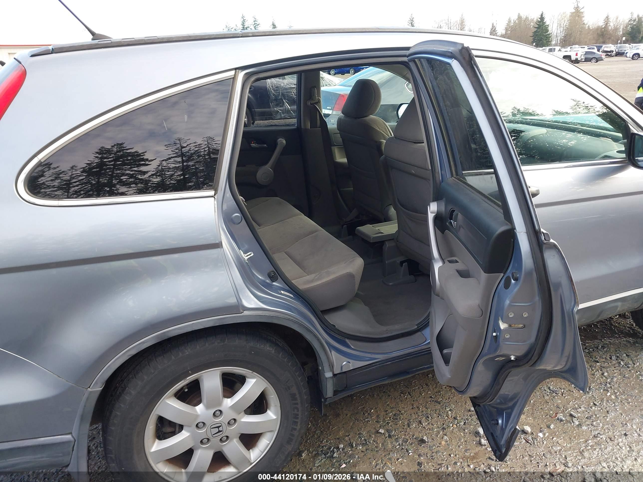 HONDA CR-V image 8