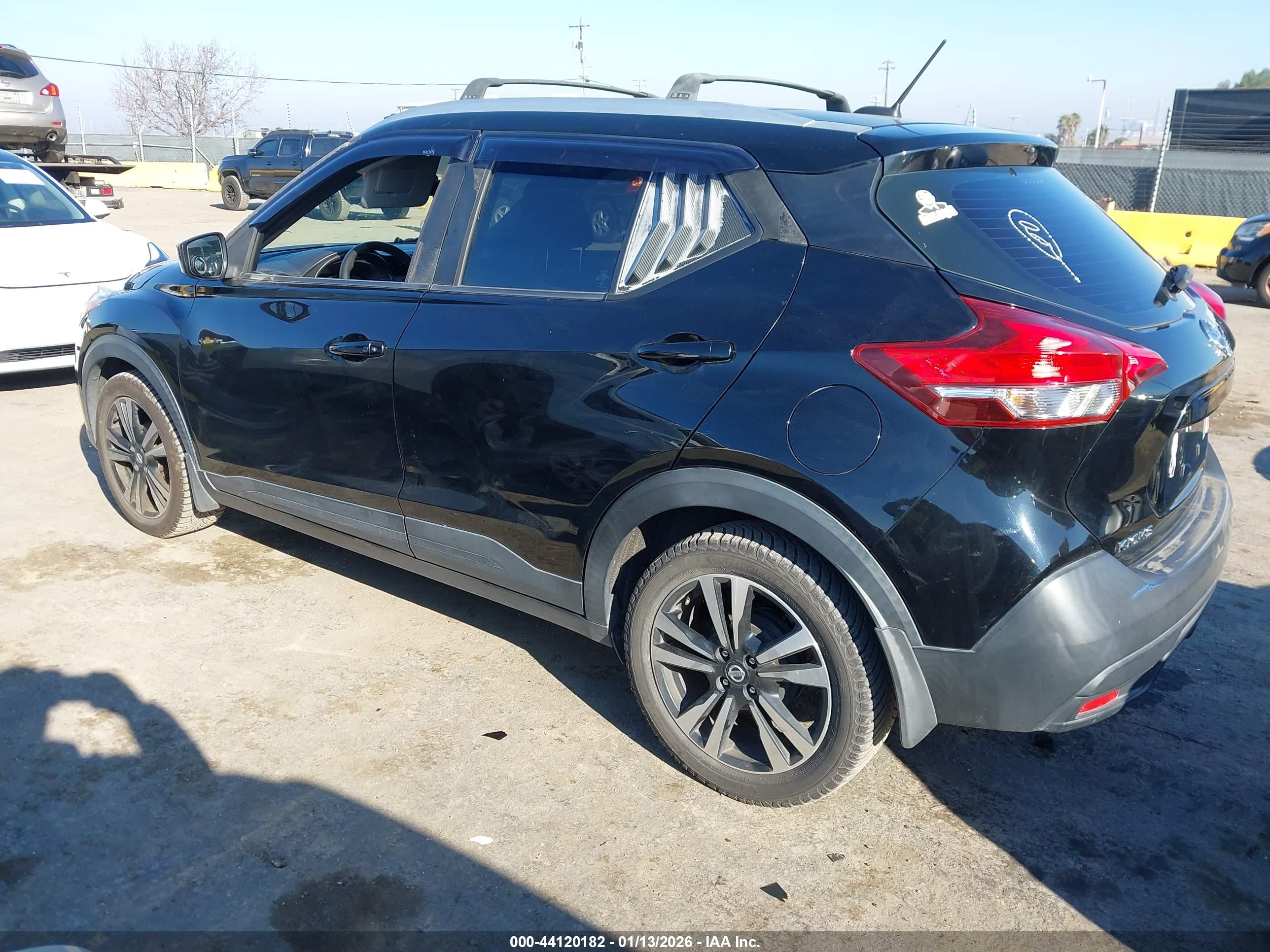 NISSAN KICKS image 3