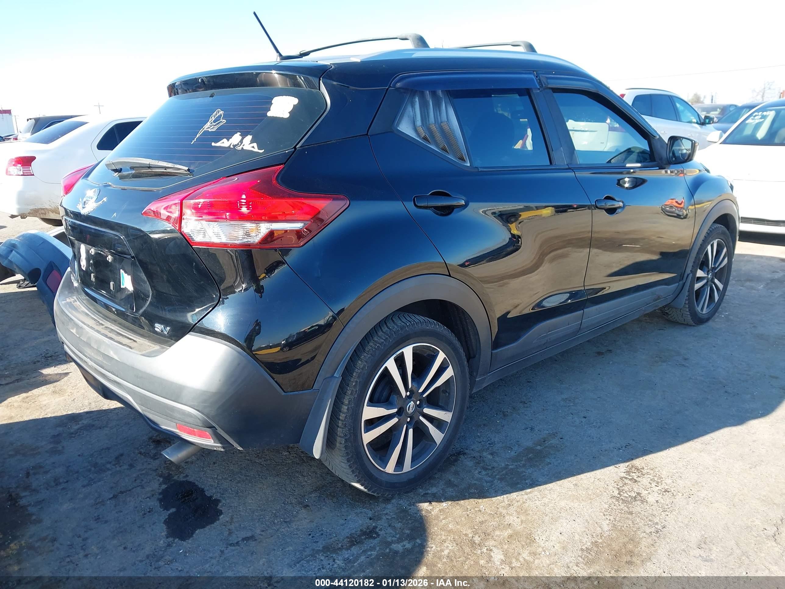 NISSAN KICKS image 4
