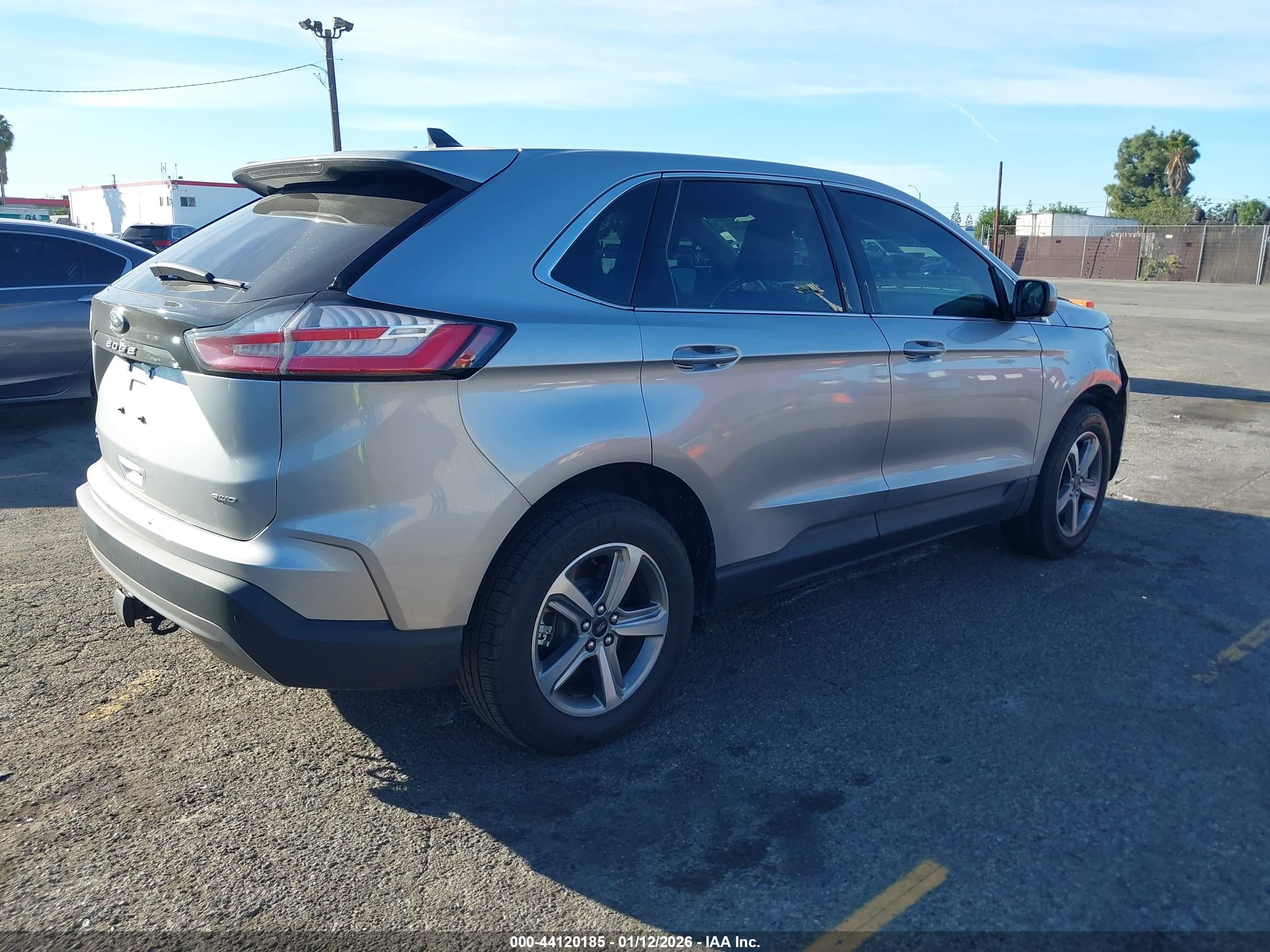 FORD EDGE image 4