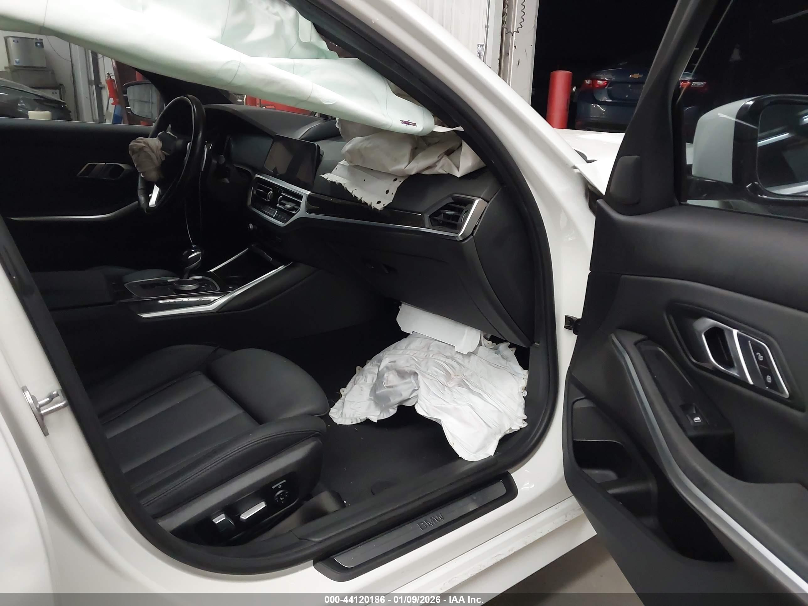 BMW 330I image 5