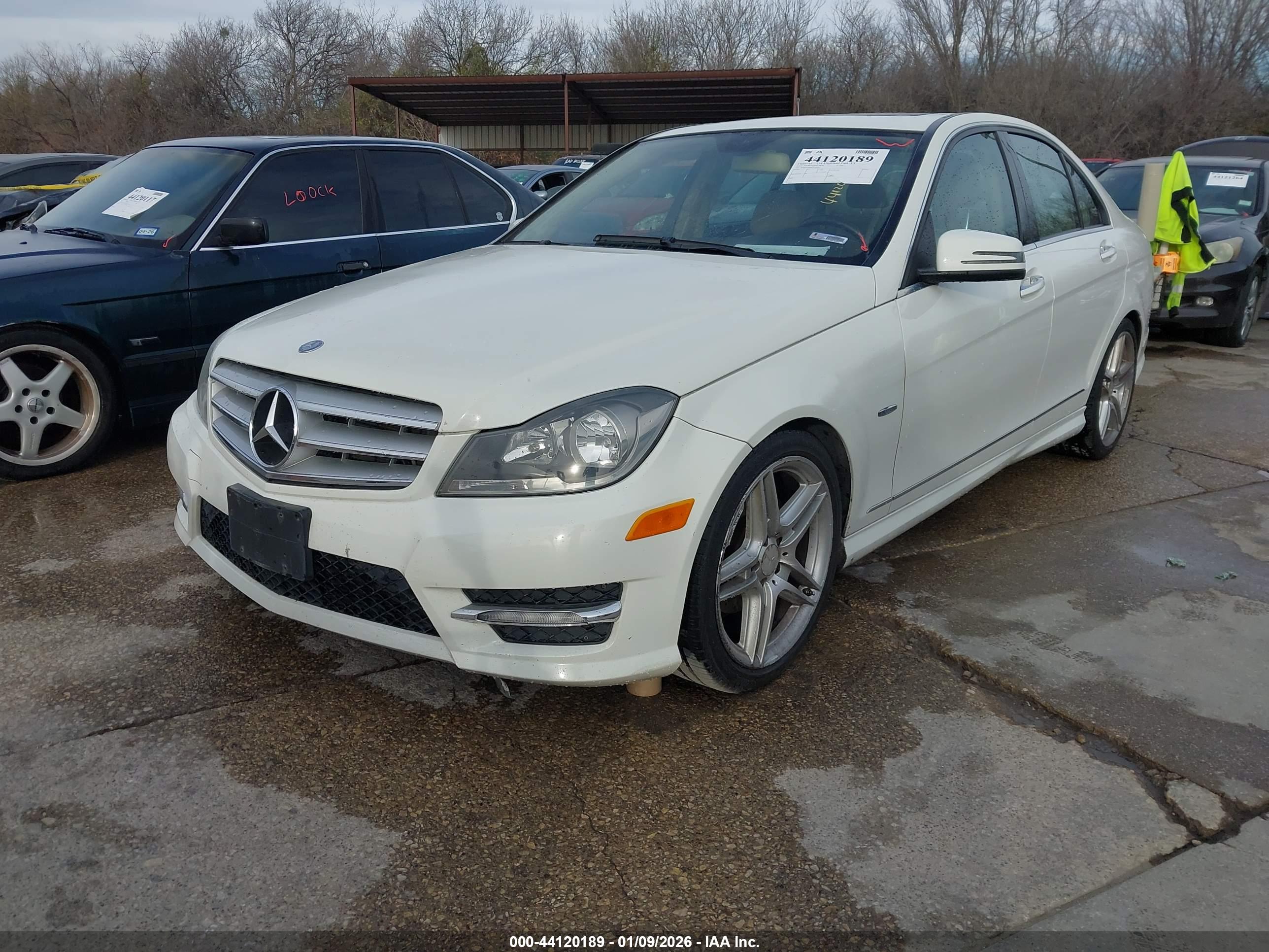 MERCEDES-BENZ C image 2