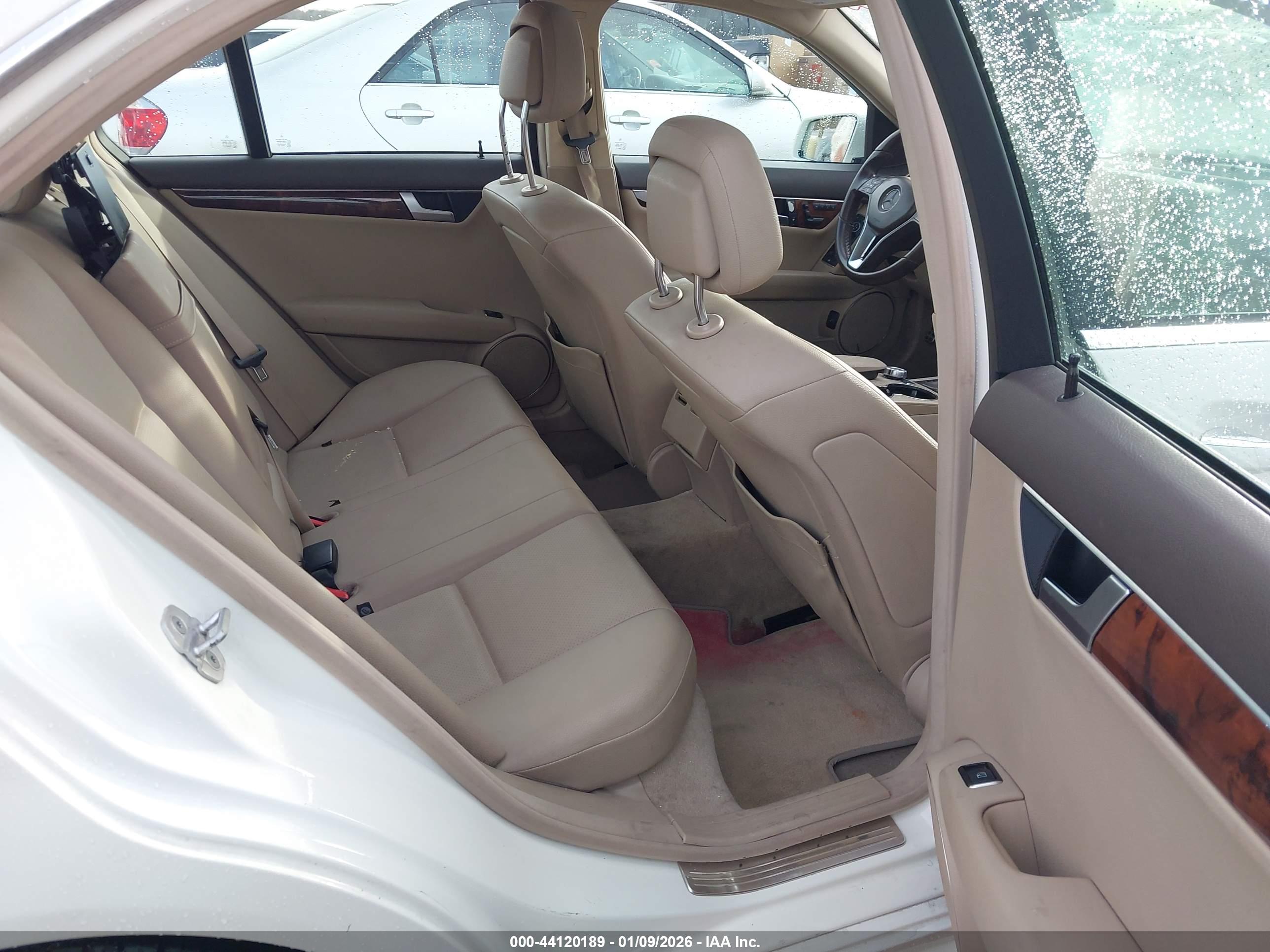 MERCEDES-BENZ C image 8