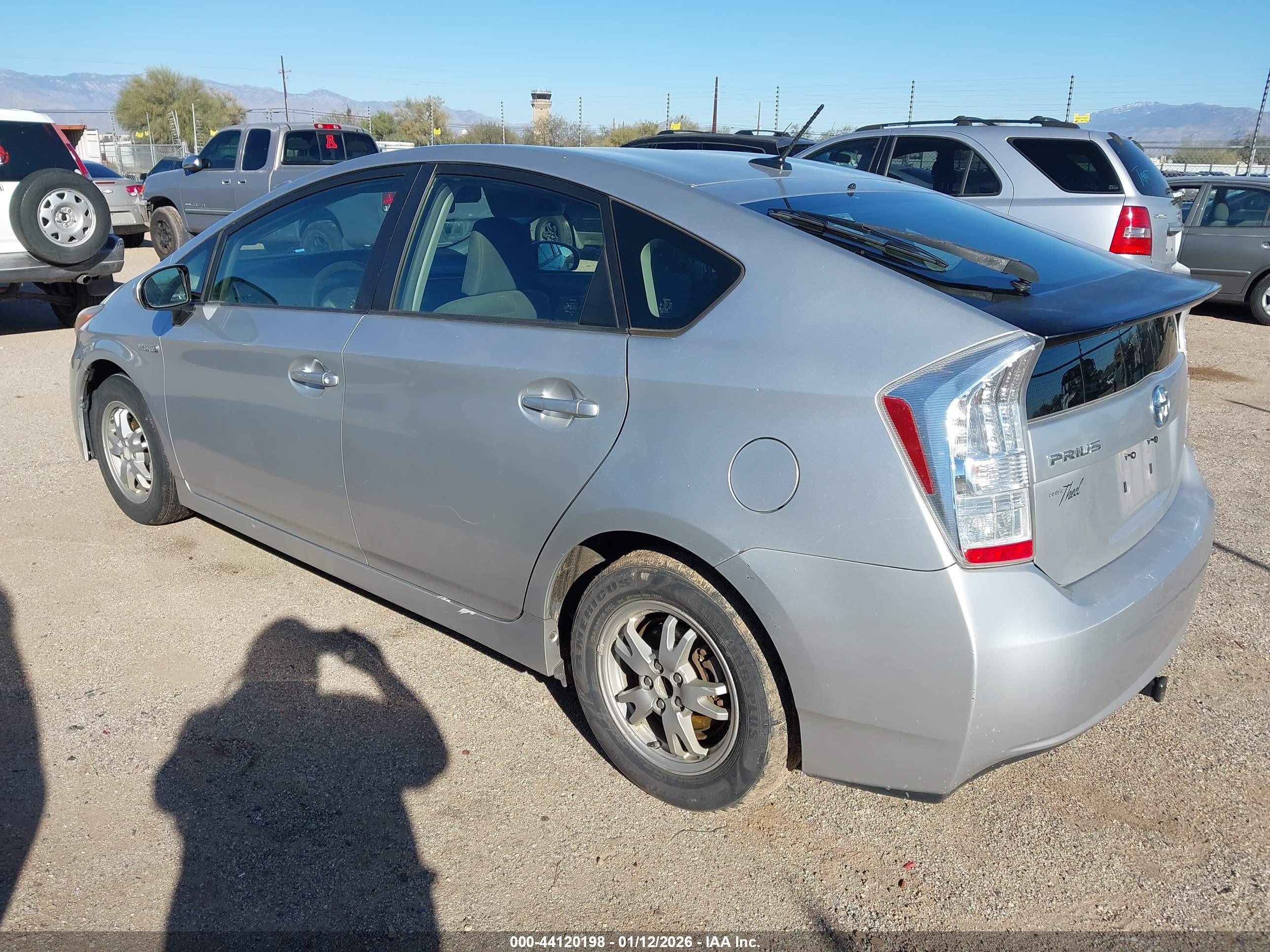 TOYOTA PRIUS image 3