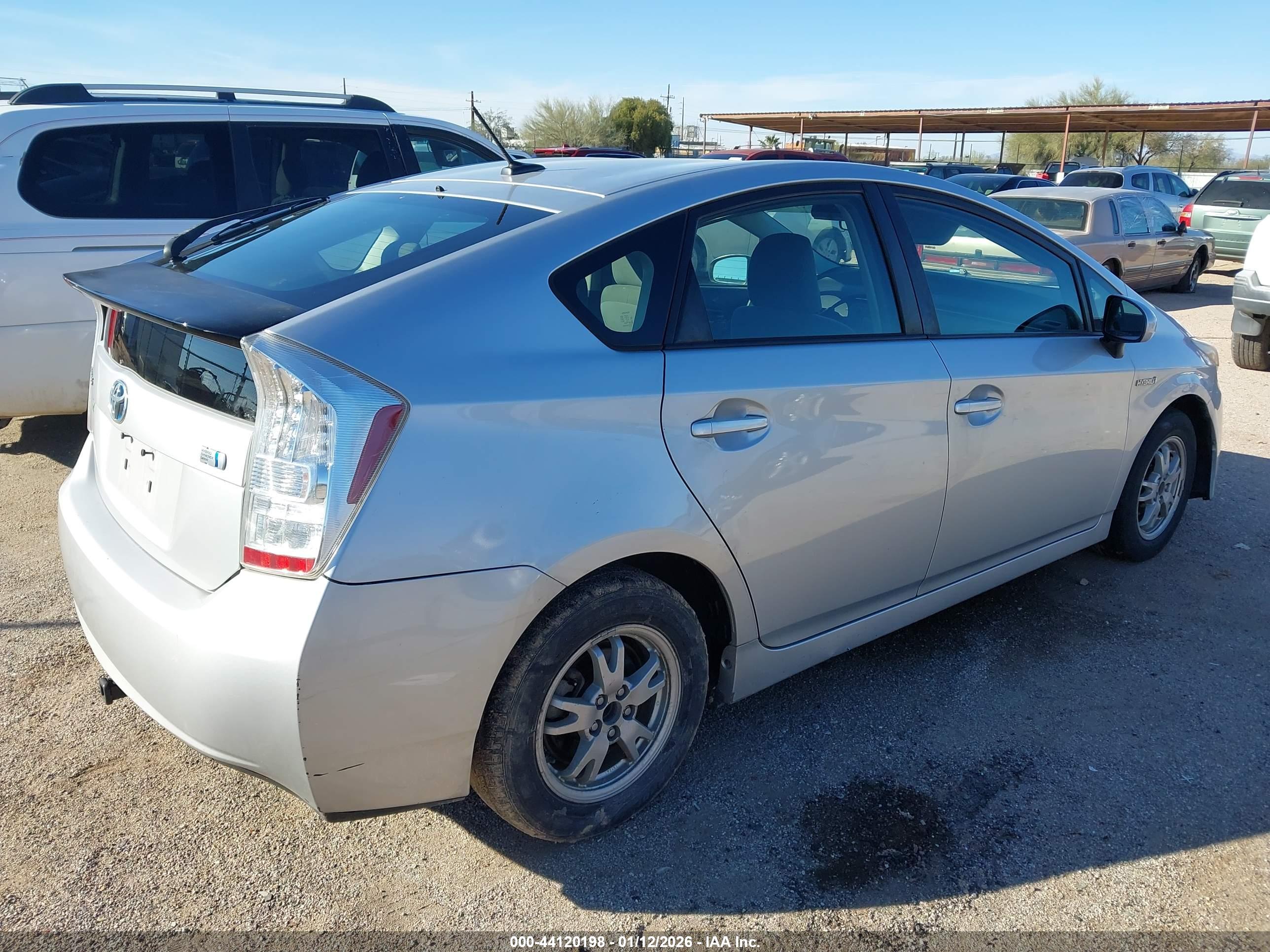 TOYOTA PRIUS image 4