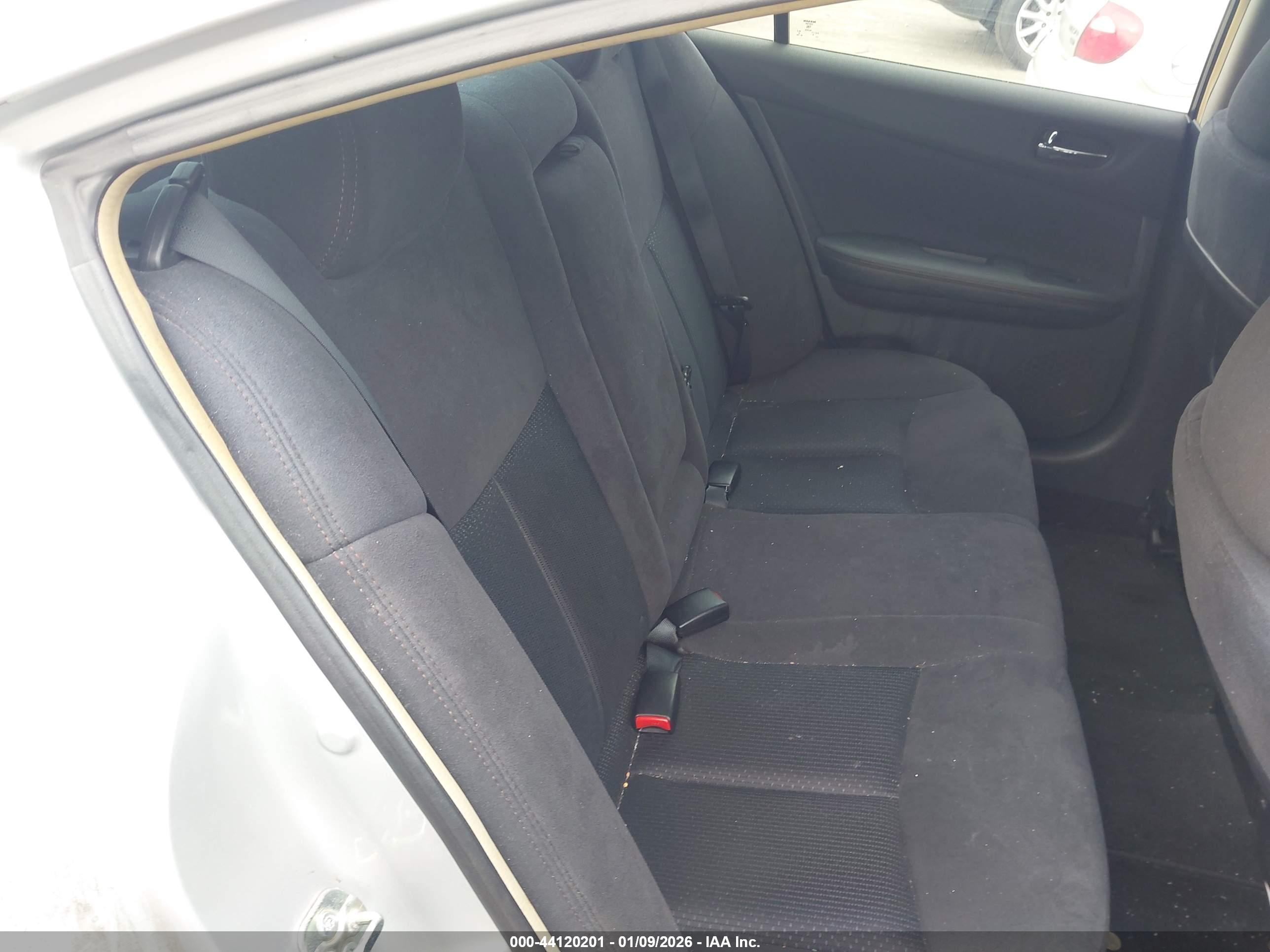 NISSAN MAXIMA image 8