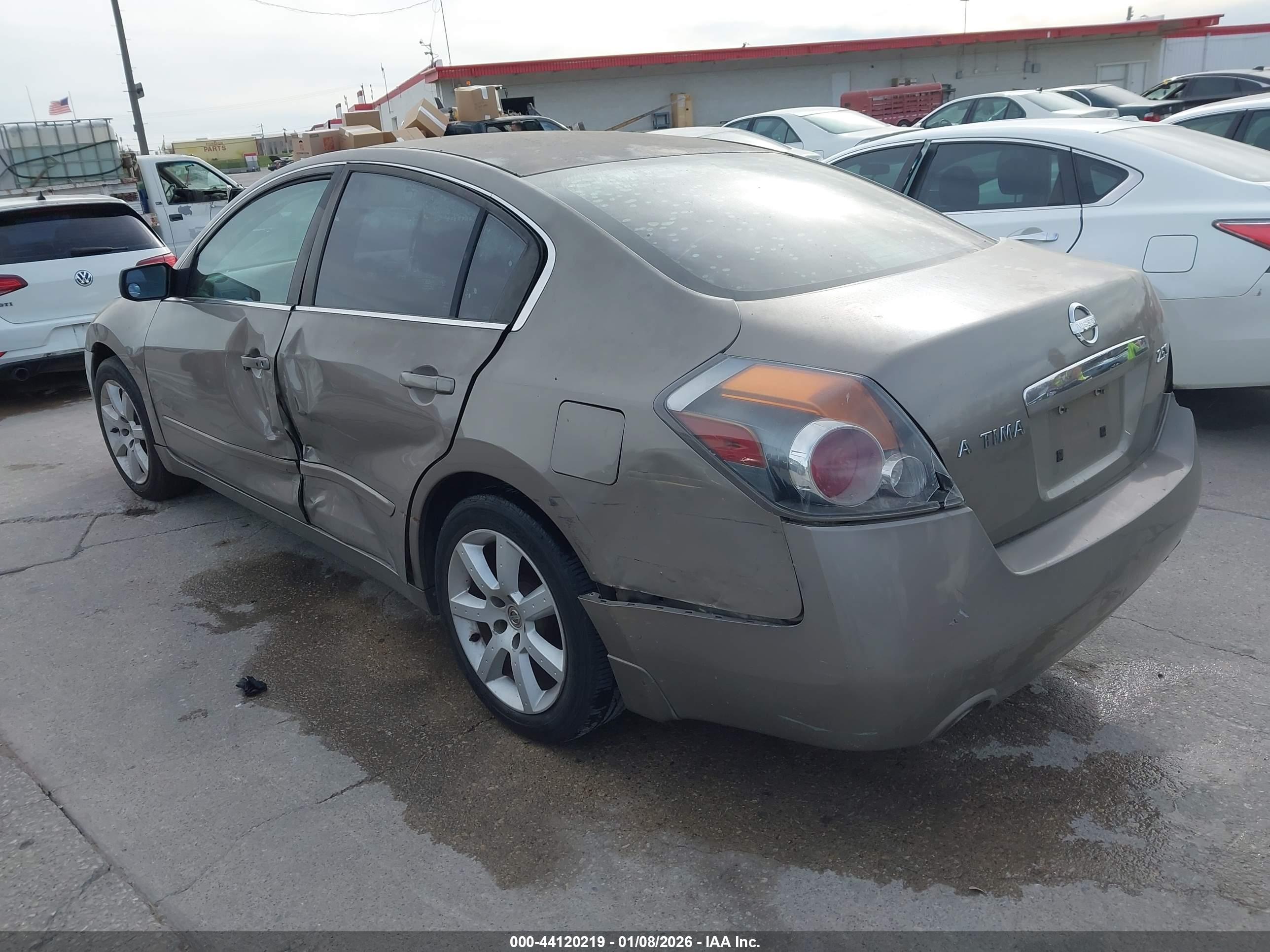 NISSAN ALTIMA image 3