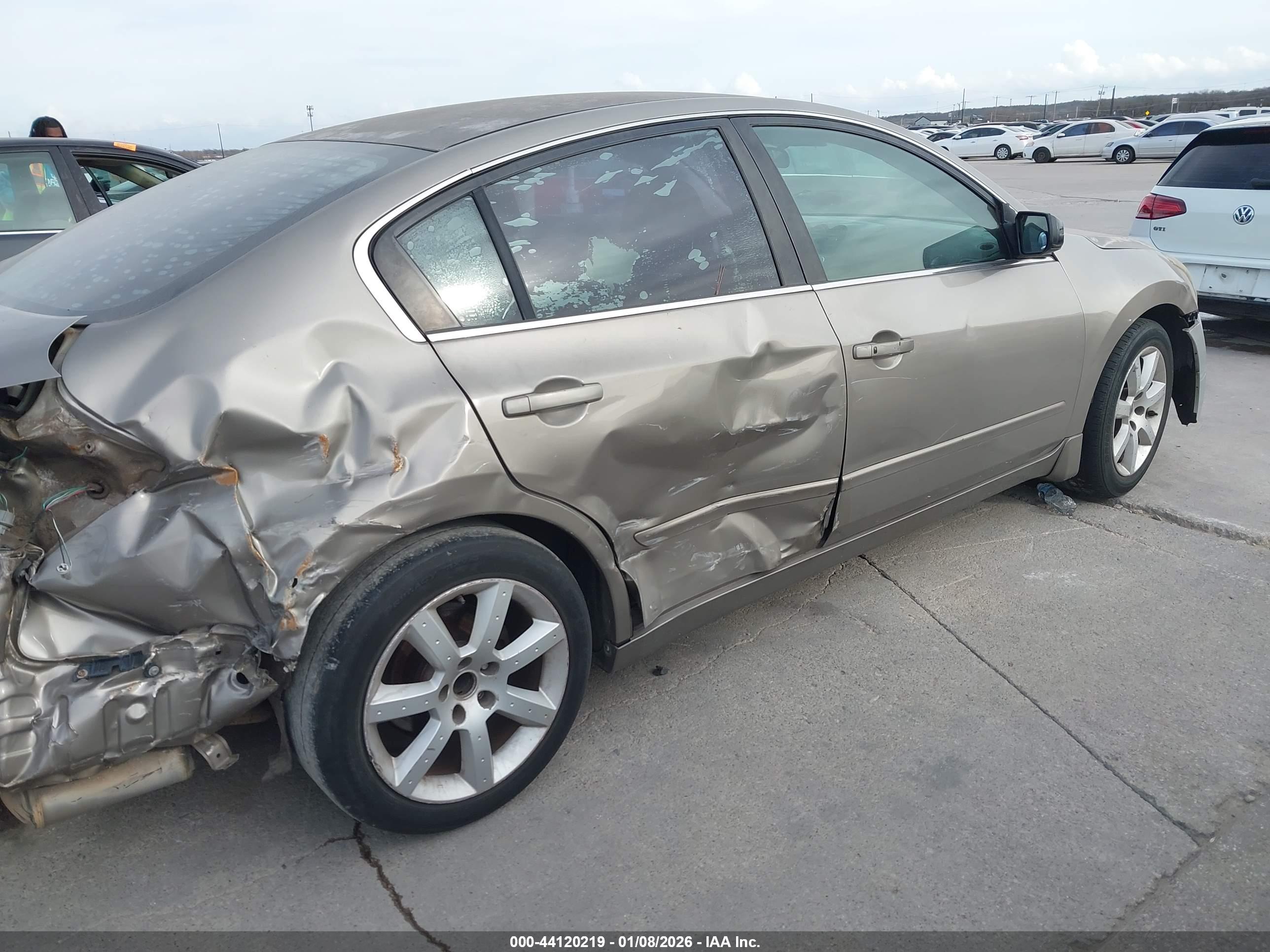 NISSAN ALTIMA image 6