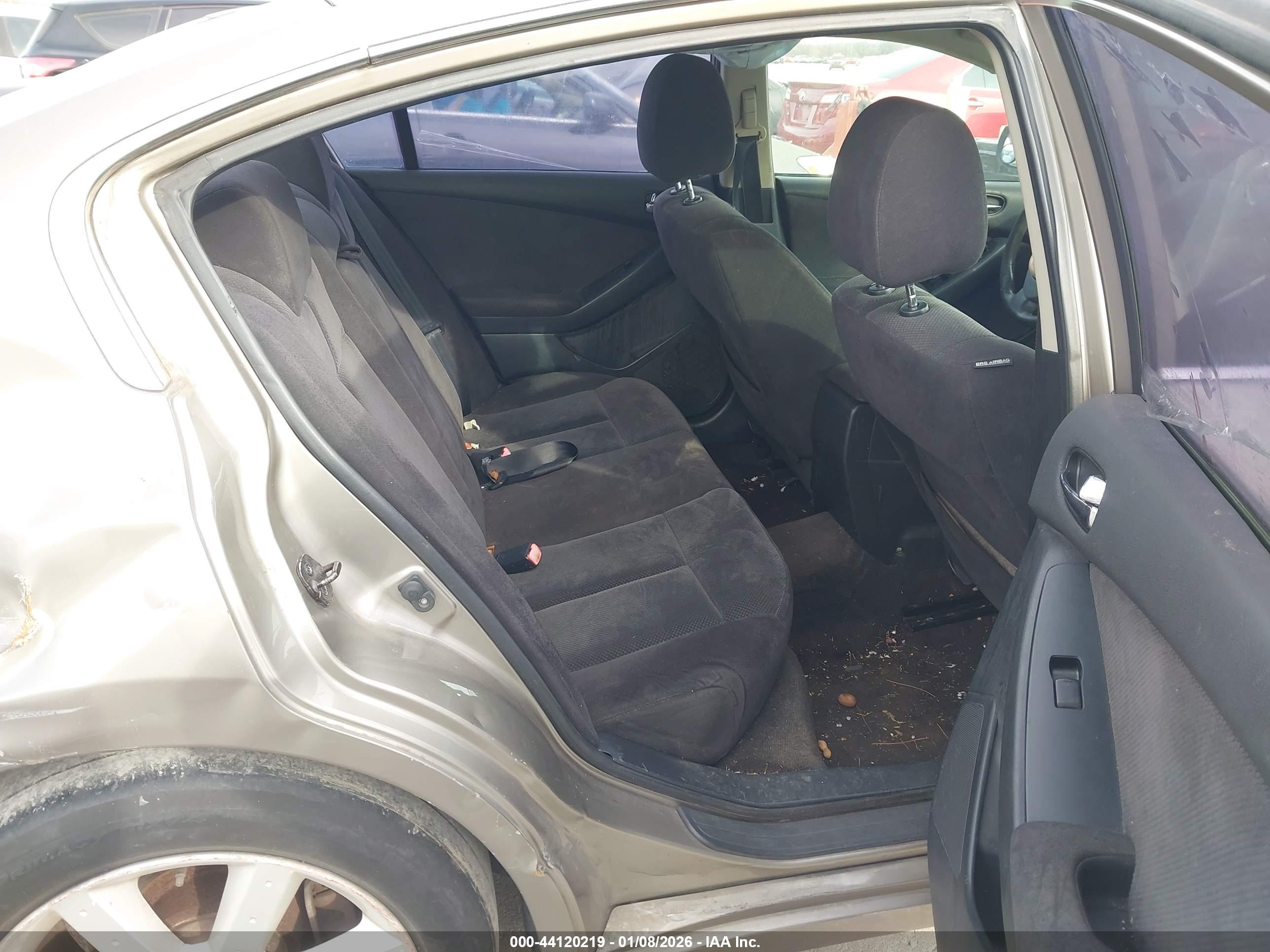 NISSAN ALTIMA image 8